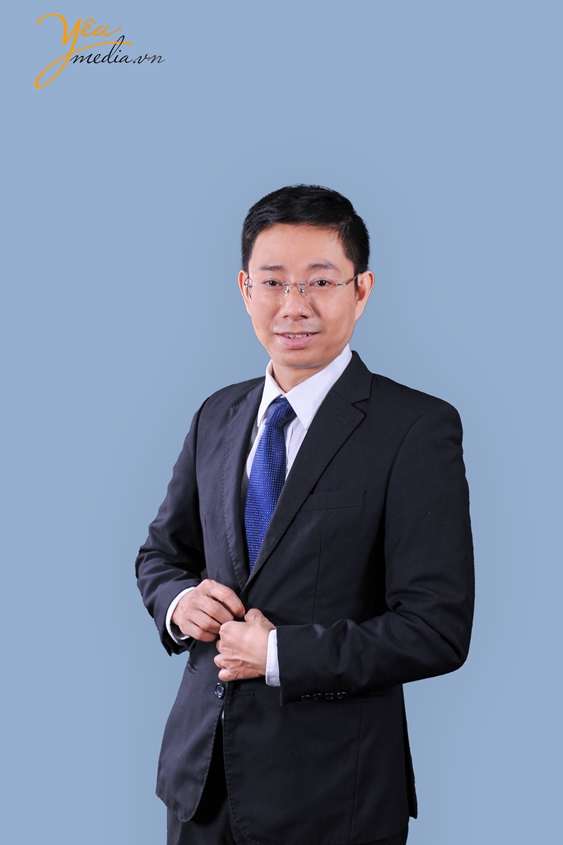 Ảnh chụp chân dung nghề nghiệp ngành bất động sản của anh Xuân Hương