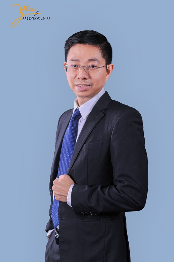 Ảnh chụp chân dung nghề nghiệp ngành bất động sản của anh Xuân Hương