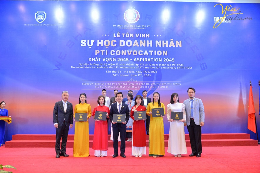 sự kiện tôn vinh sự học doanh nhân PTI convocation 