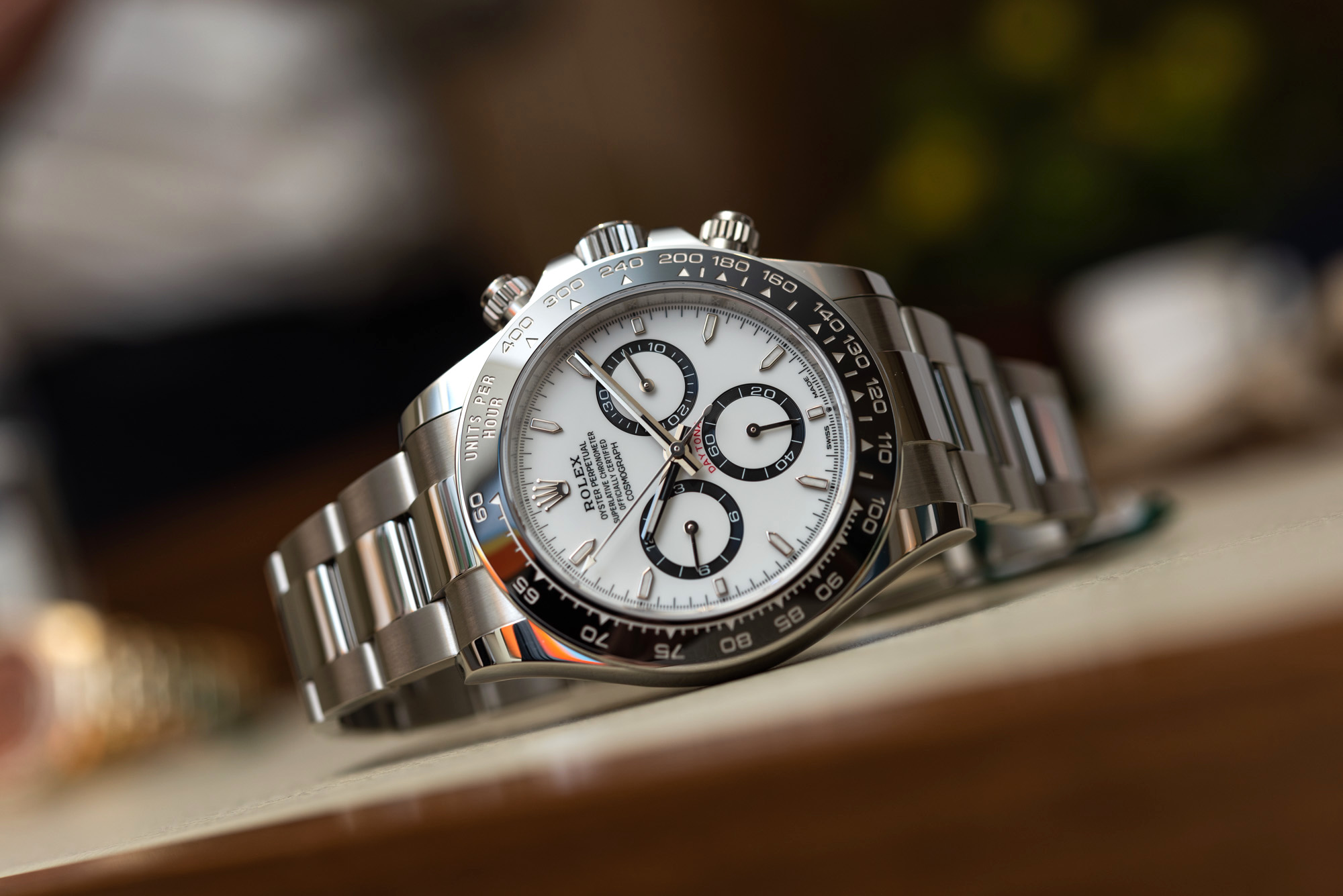 Đồng hồ Rolex Daytona mới nhất 2023 có gì mới (so sánh Daytona 126500LN và 116500LN)