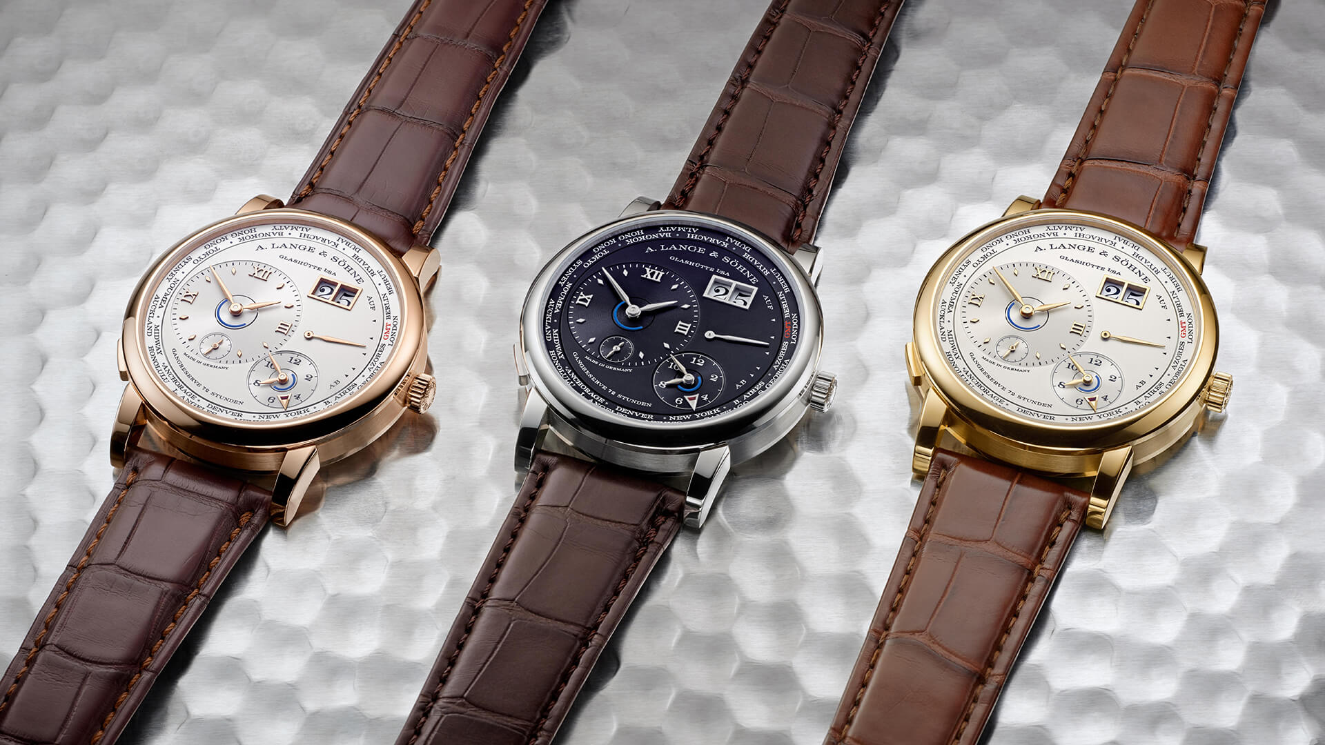 A. Lange & Sohne Lange 1 Time Zone: Sự kết hợp tuyệt vời giữa bộ máy