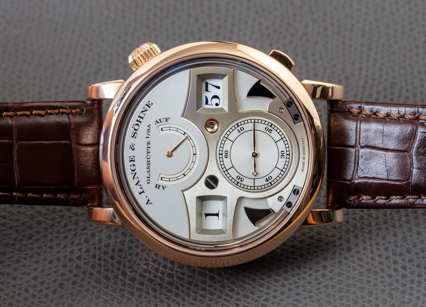 Review đồng hồ A. Lange & Söhne Zeitwerk Striking Time