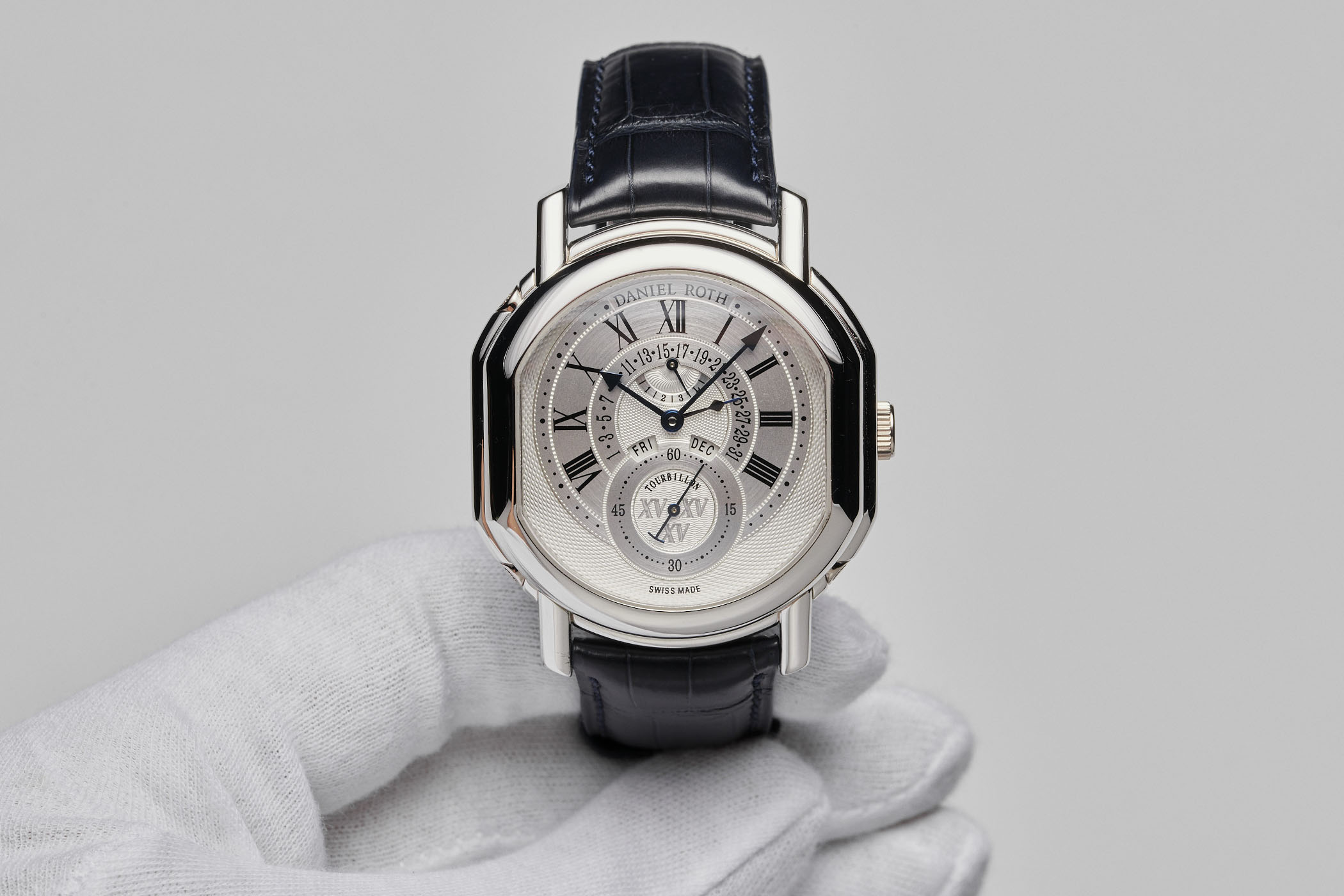 Ineichen Auctioneers mang tới gì trong cuộc đấu giá cuối tháng 10 này? Có Daniel Roth, Breguet, IWC,...