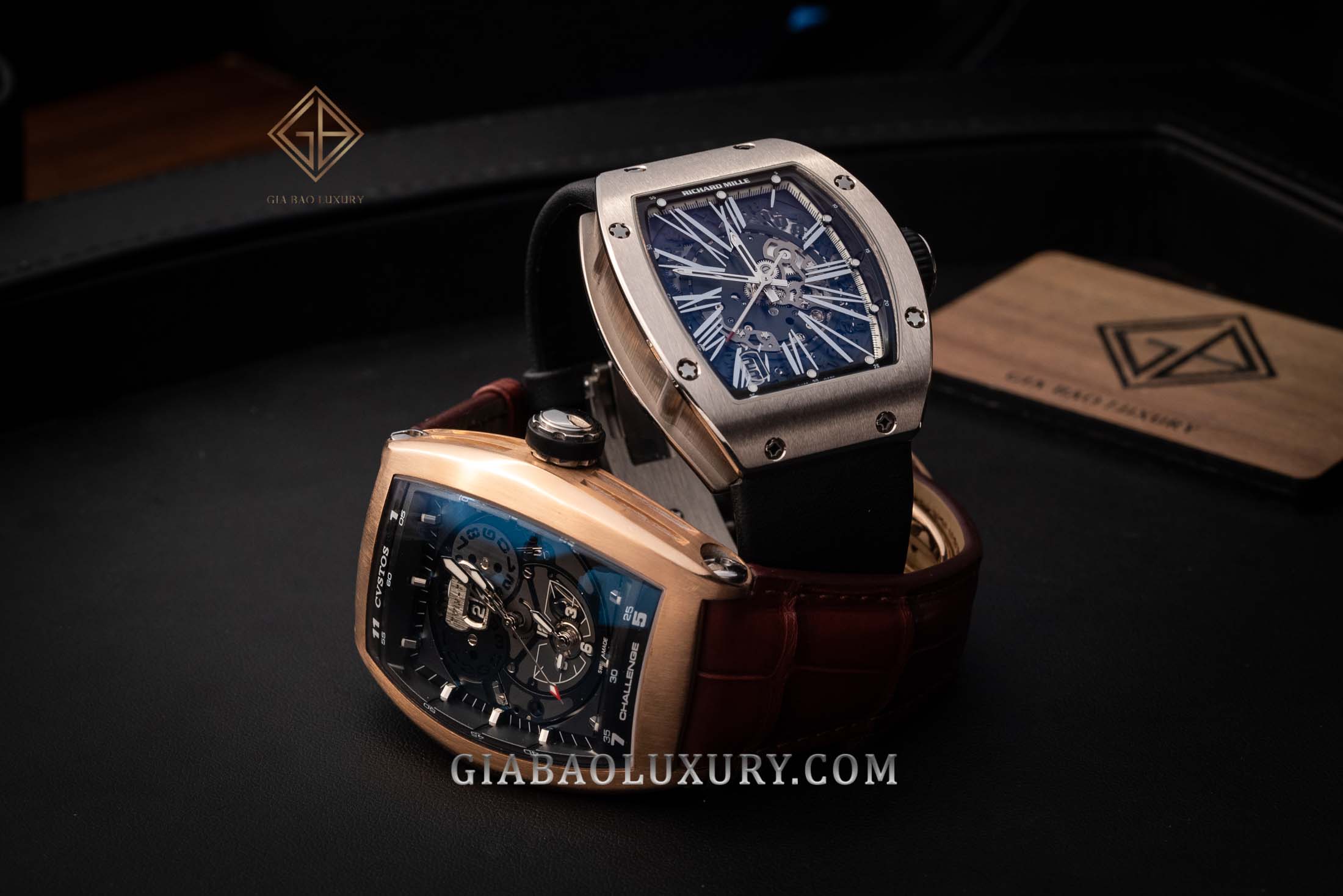 So sánh đồng hồ Richard Mille RM 023 Automatic Winding và CVSTOS Challenge Twin-Time