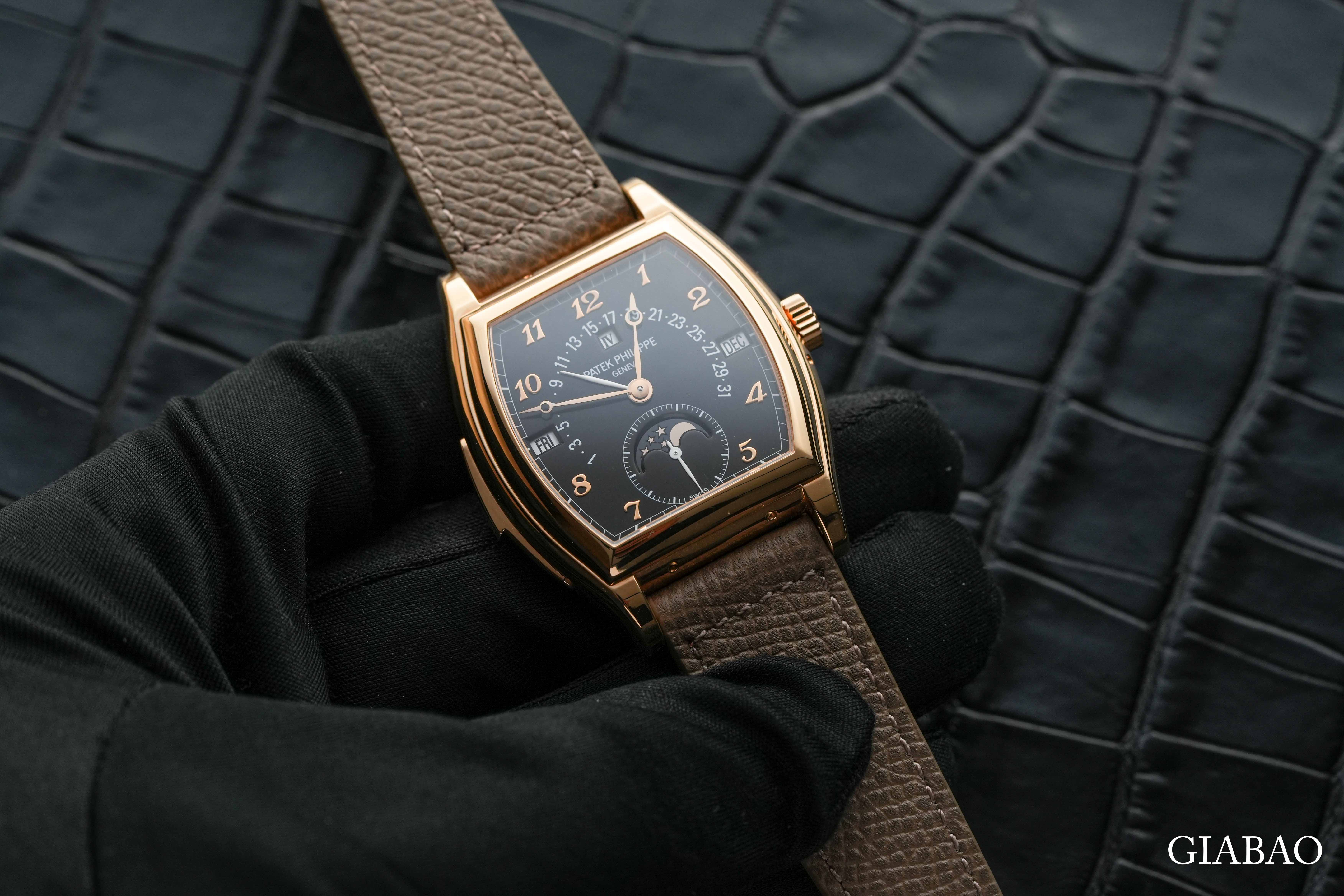 Cận cảnh đồng hồ Patek Philippe Grand Complications 5013R vàng hồng