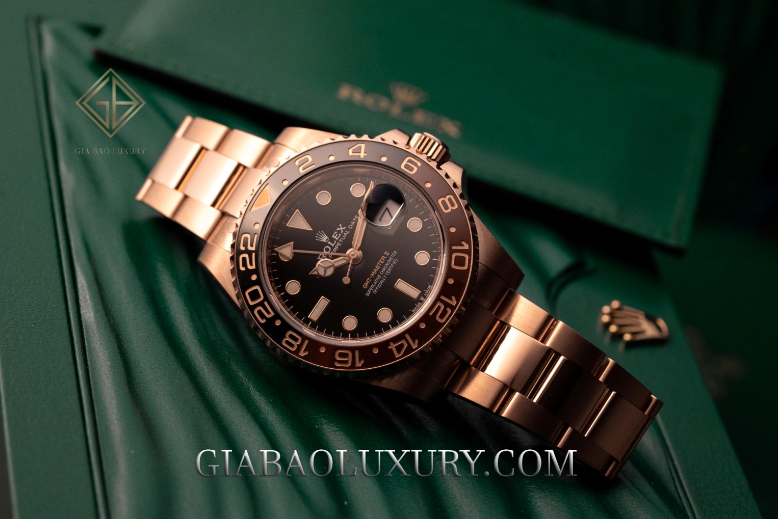 Review đồng hồ Rolex GMT-Master II 126715CHNR