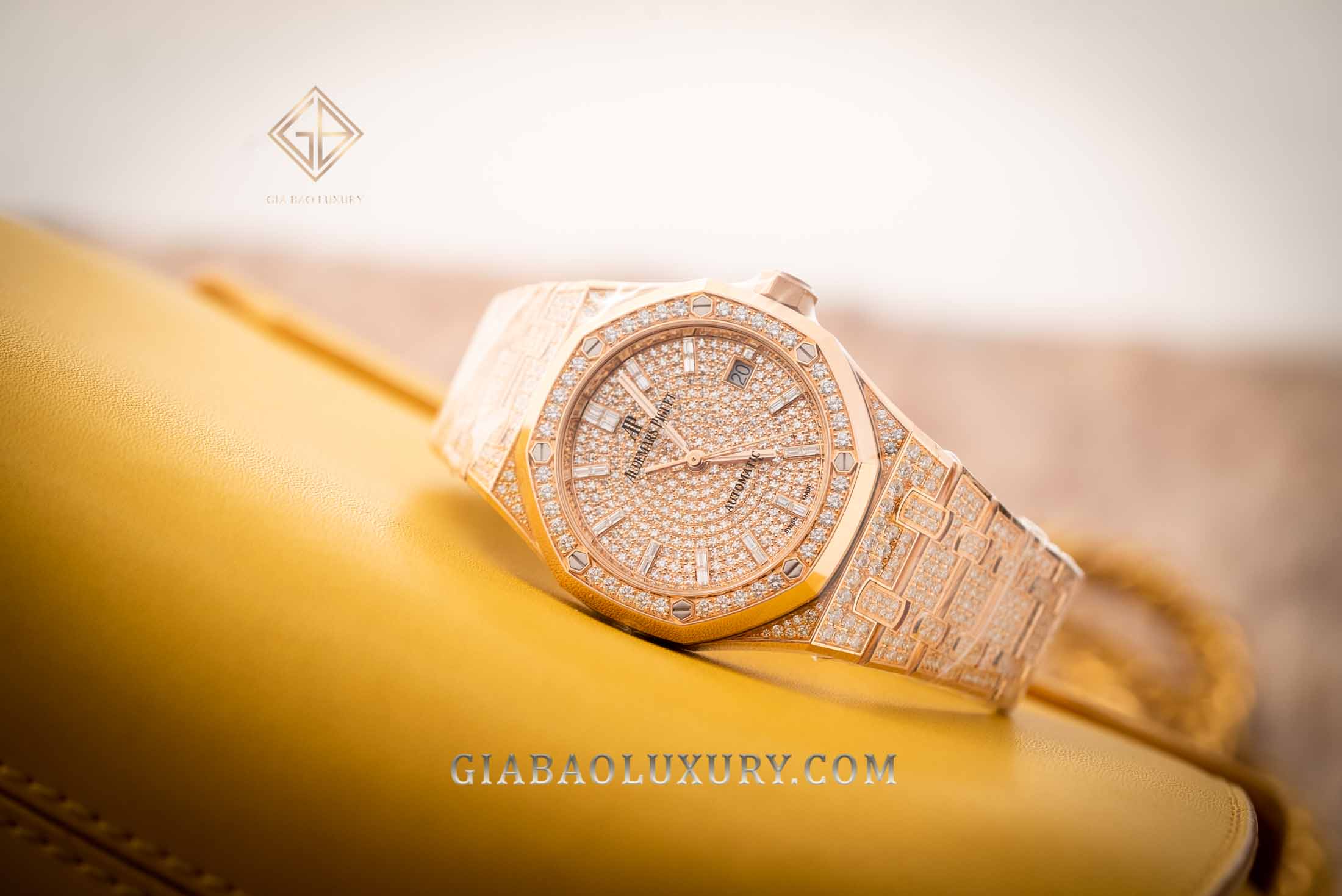 Review đồng hồ Audemars Piguet Royal Oak Selfwinding Diamonds 15452OR.ZZ.1258OR.02 - Ông hoàng của ngành chế tác 