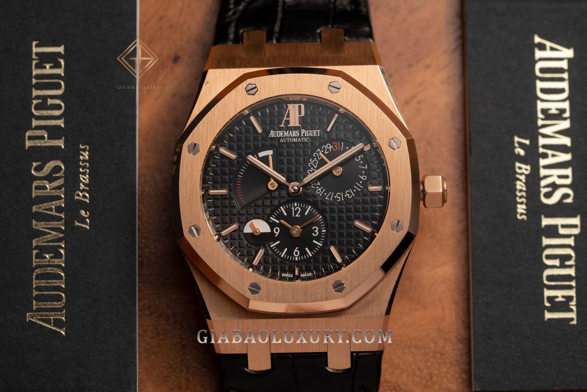 Review đồng hồ Audemars Piguet Royal Oak Dual Time 26120 Vàng hồng