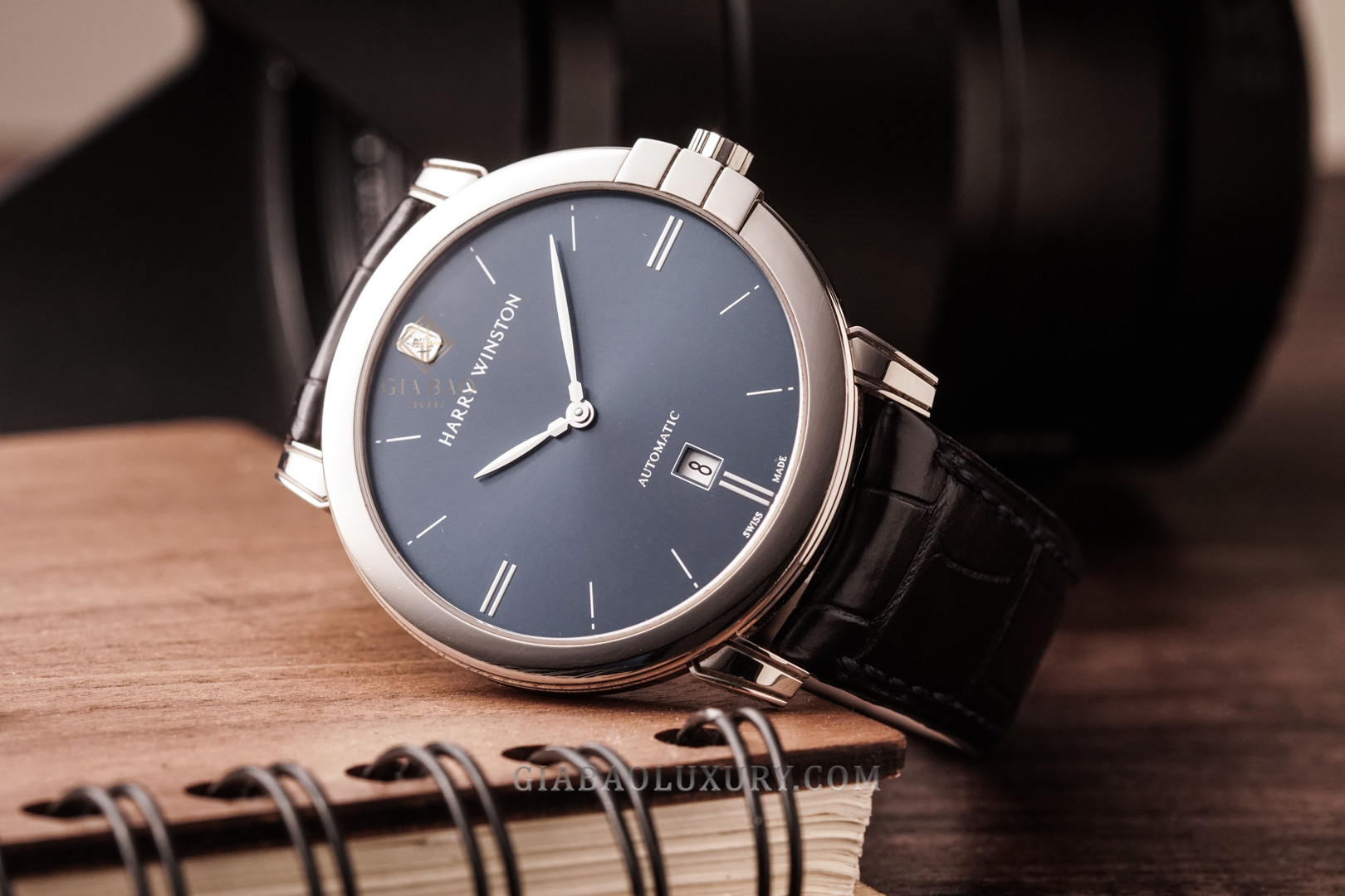 Review đồng hồ Harry Winston Midnight Blue MIDAHD42WW002