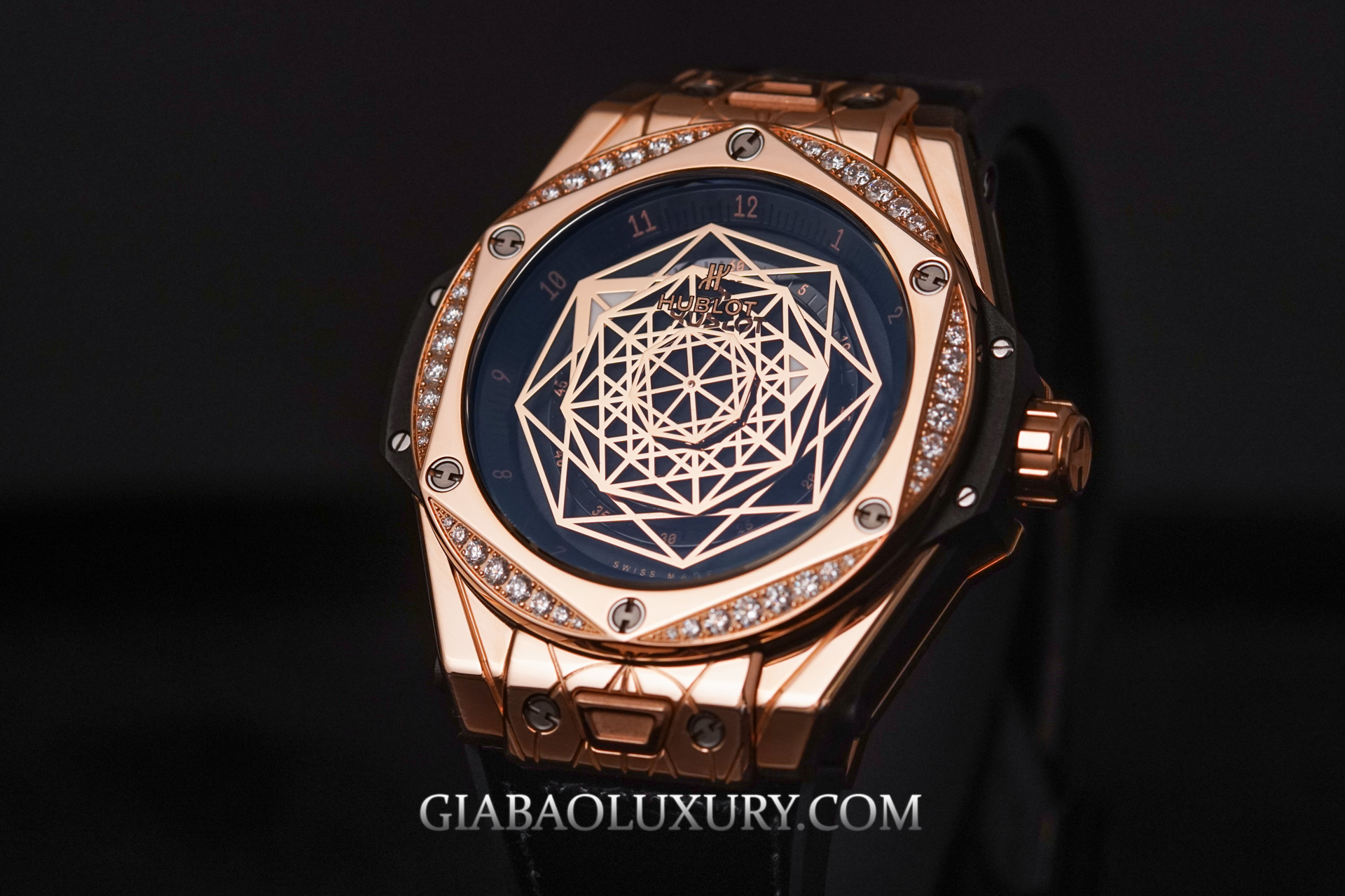 Review đồng hồ Hublot Big Bang Sang Bleu