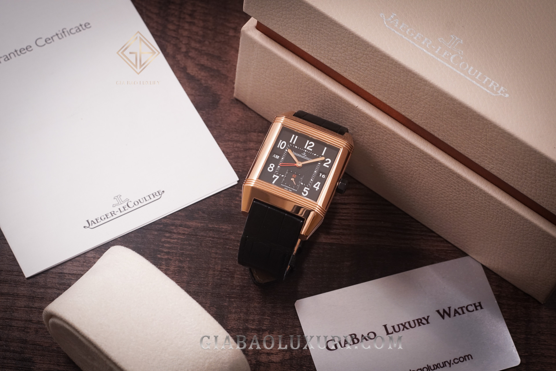 Review đồng hồ Jaeger-LeCoultre Reverso Squadra Hometime