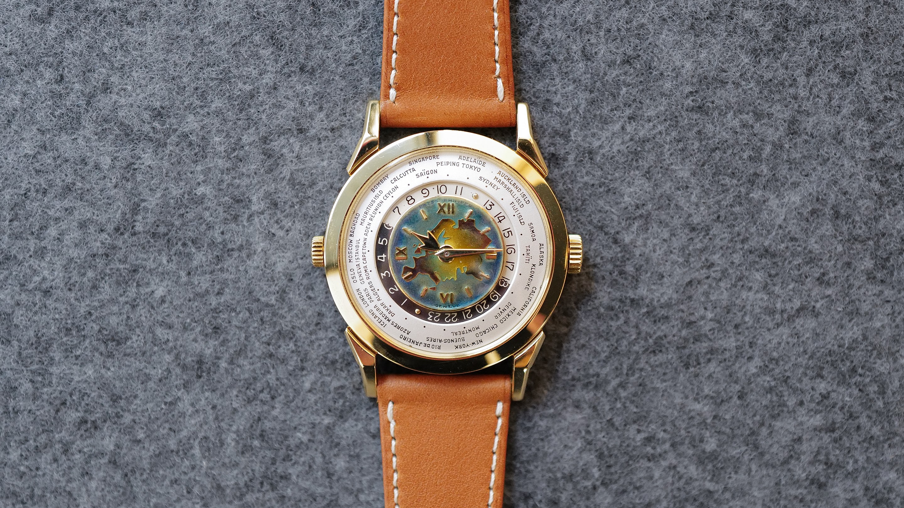 Patek Philippe ref. 2523 “Eurasia Dial” - Chiếc đồng hồ siêu hiếm bứt phá tại sự kiện đấu giá nhà Phillips