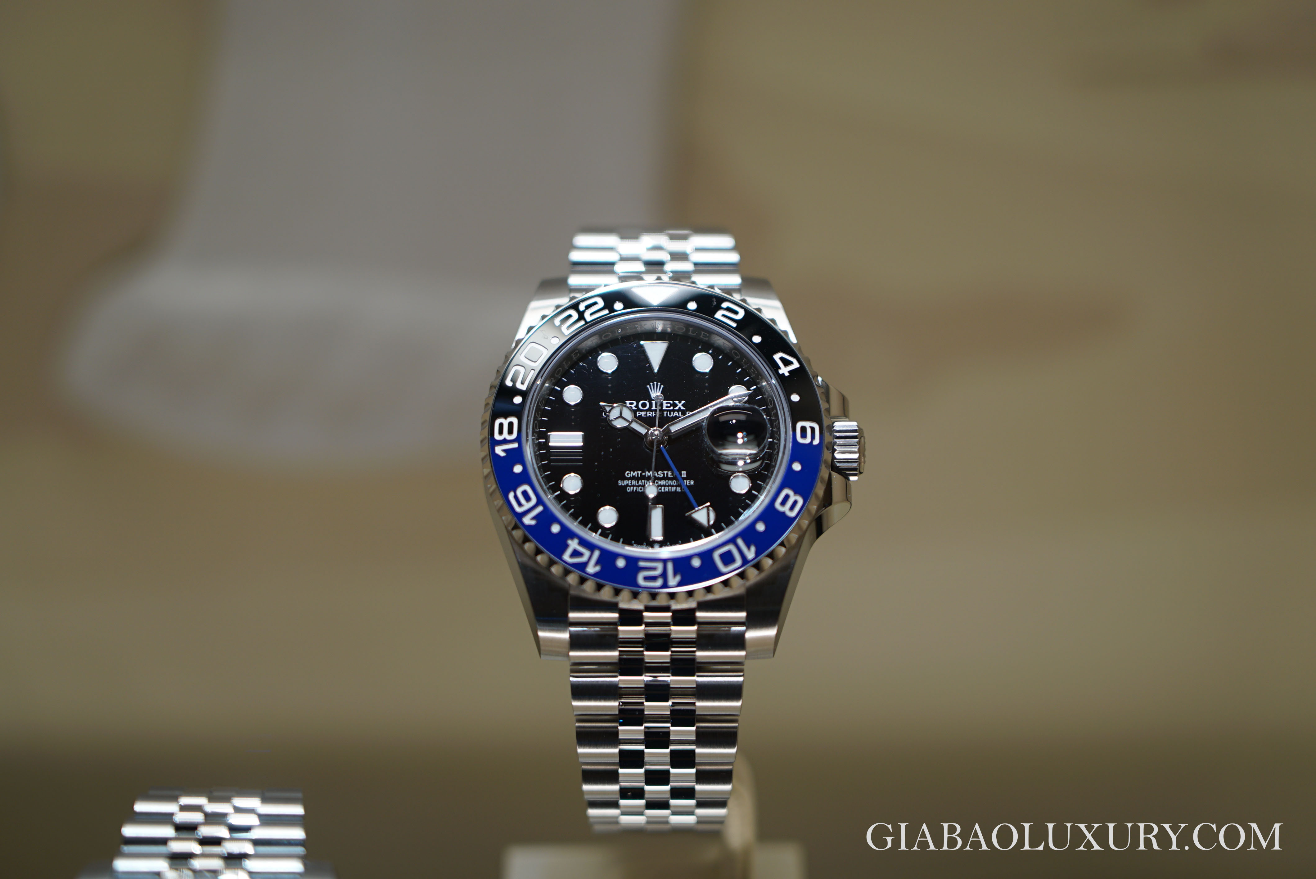 Giới thiệu đồng hồ Rolex GMT-Master II 126710BLNR - Phiên bản Batman mới  với dây đeo