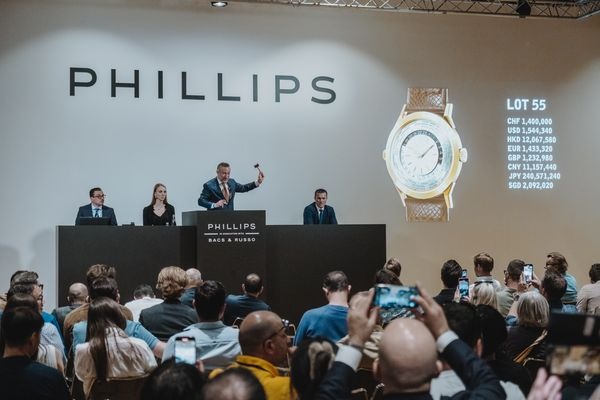 Tổng Kết Năm 2024 Đã Qua: Phillips Hợp Tác Cùng Bacs & Russo