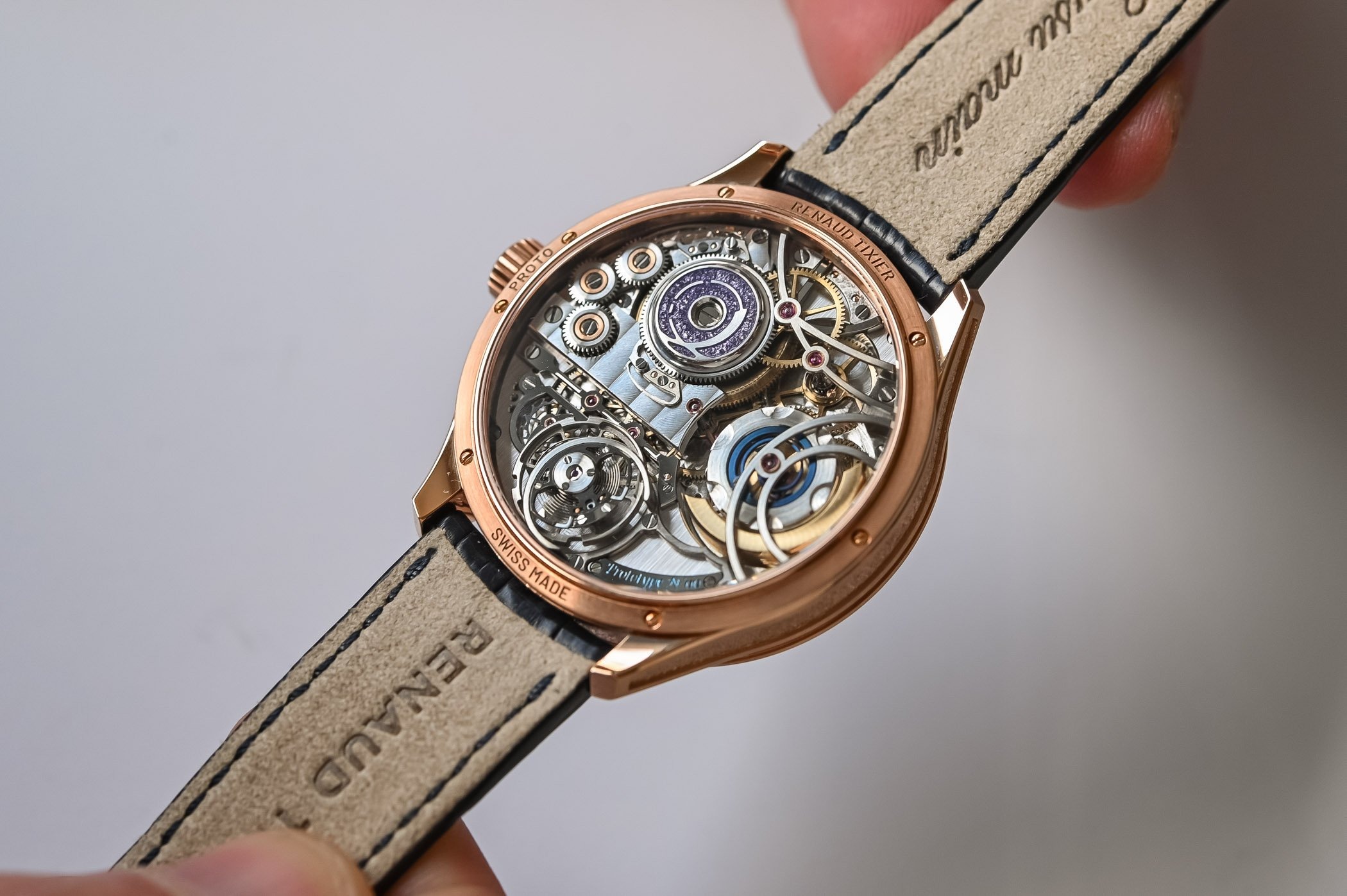 Renaud Tixier Monday: Dự án đồng hồ mới của hai bộ óc đầy sáng tạo Renaud Tixier Monday: Dự án đồng hồ mới của hai bộ óc đầy sáng tạo