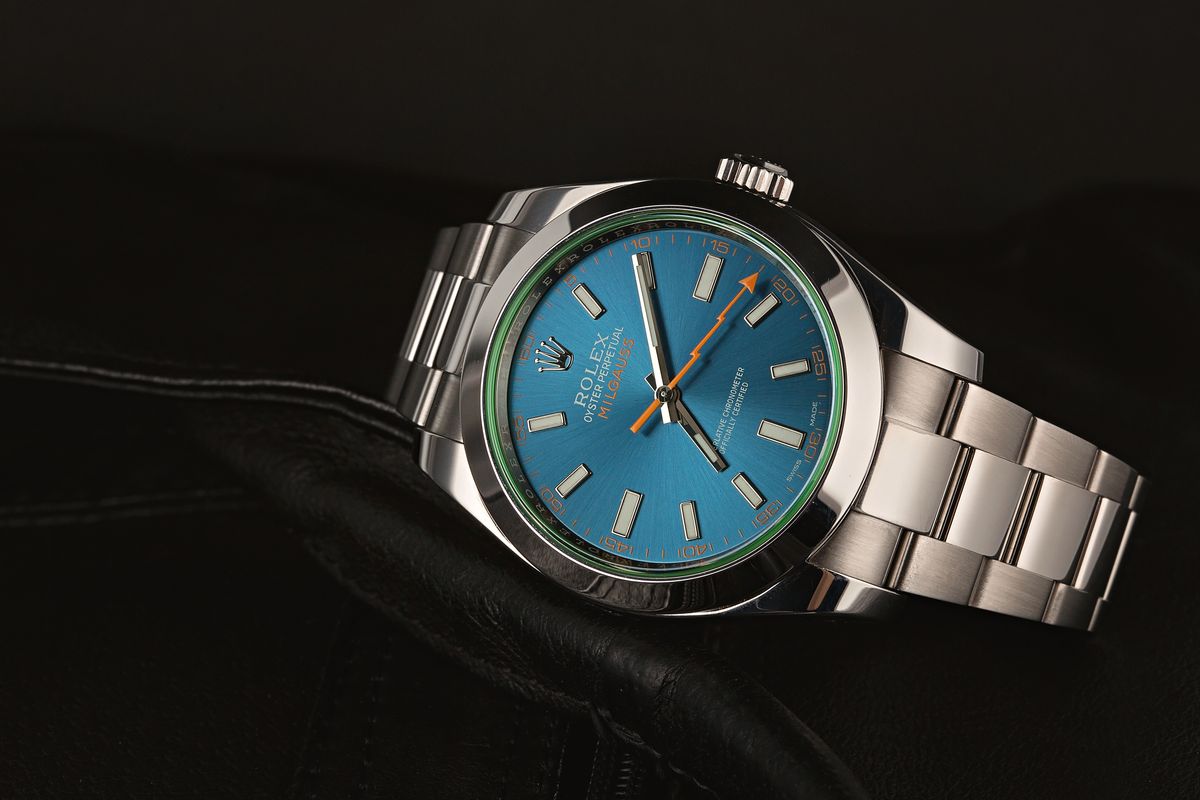 Hướng dẫn mua đồng hồ Rolex Milgauss mới nhất 2020 - 2021