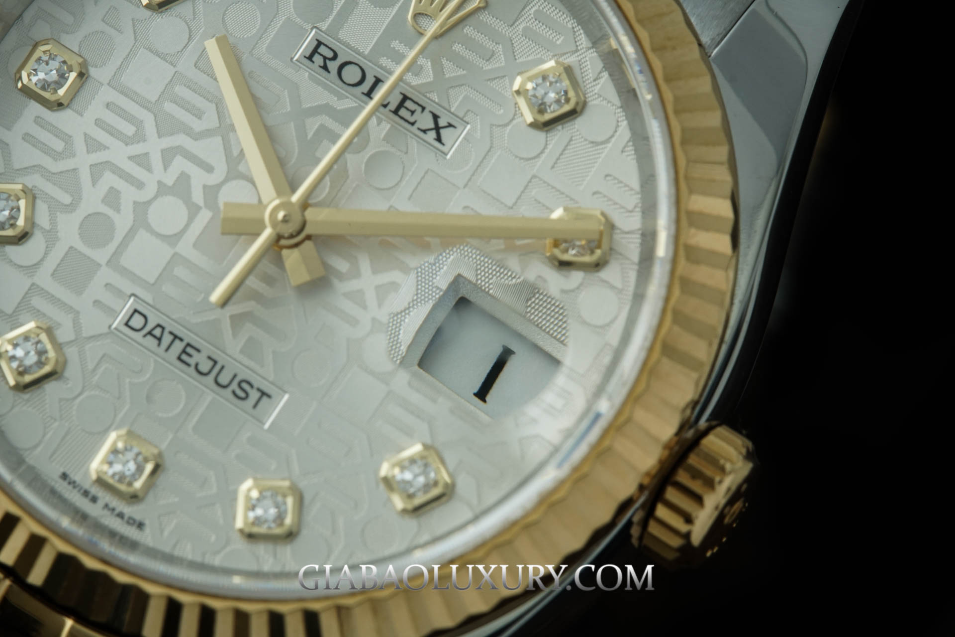 Đồng Hồ Rolex Datejust 36 116233 Mặt Số Vi Tính Trắng