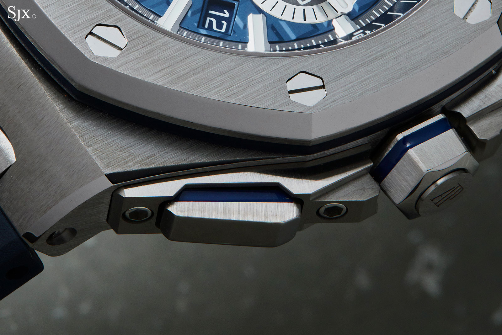 Đồng hồ Audemars Piguet Royal Oak Offshore Chronograph 42mm 26480TI