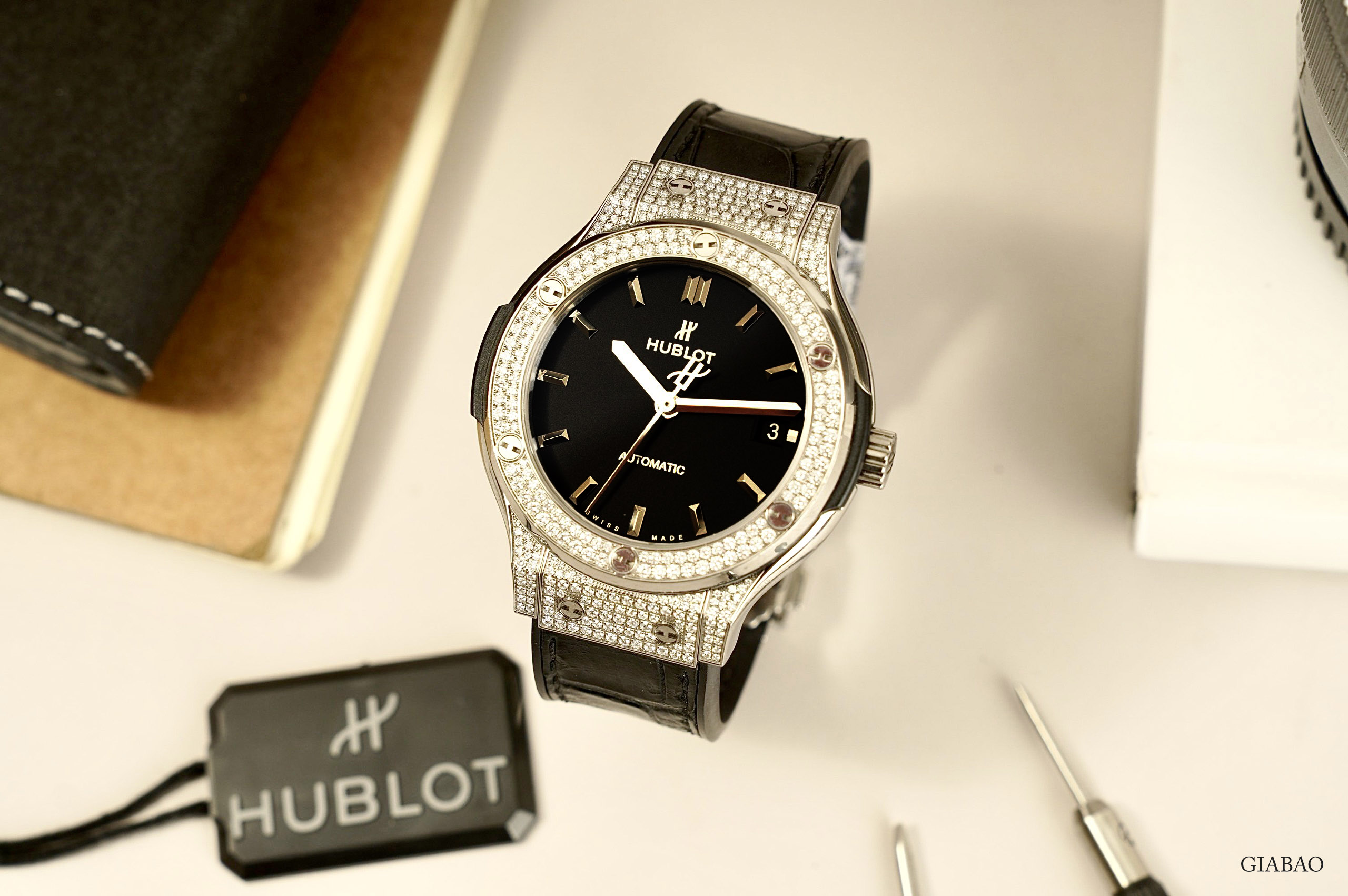 Đồng Hồ Hublot Classic Fusion 565.NX.1470.LR.1604