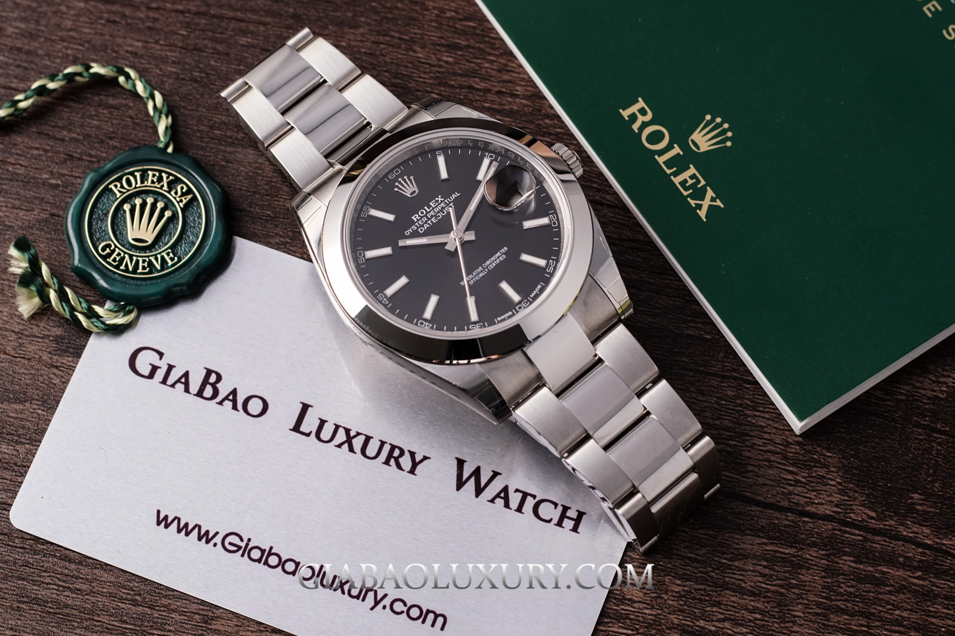 Đồng Hồ Rolex Datejust 126300 Mặt Số Đen Dây Đeo Oyster