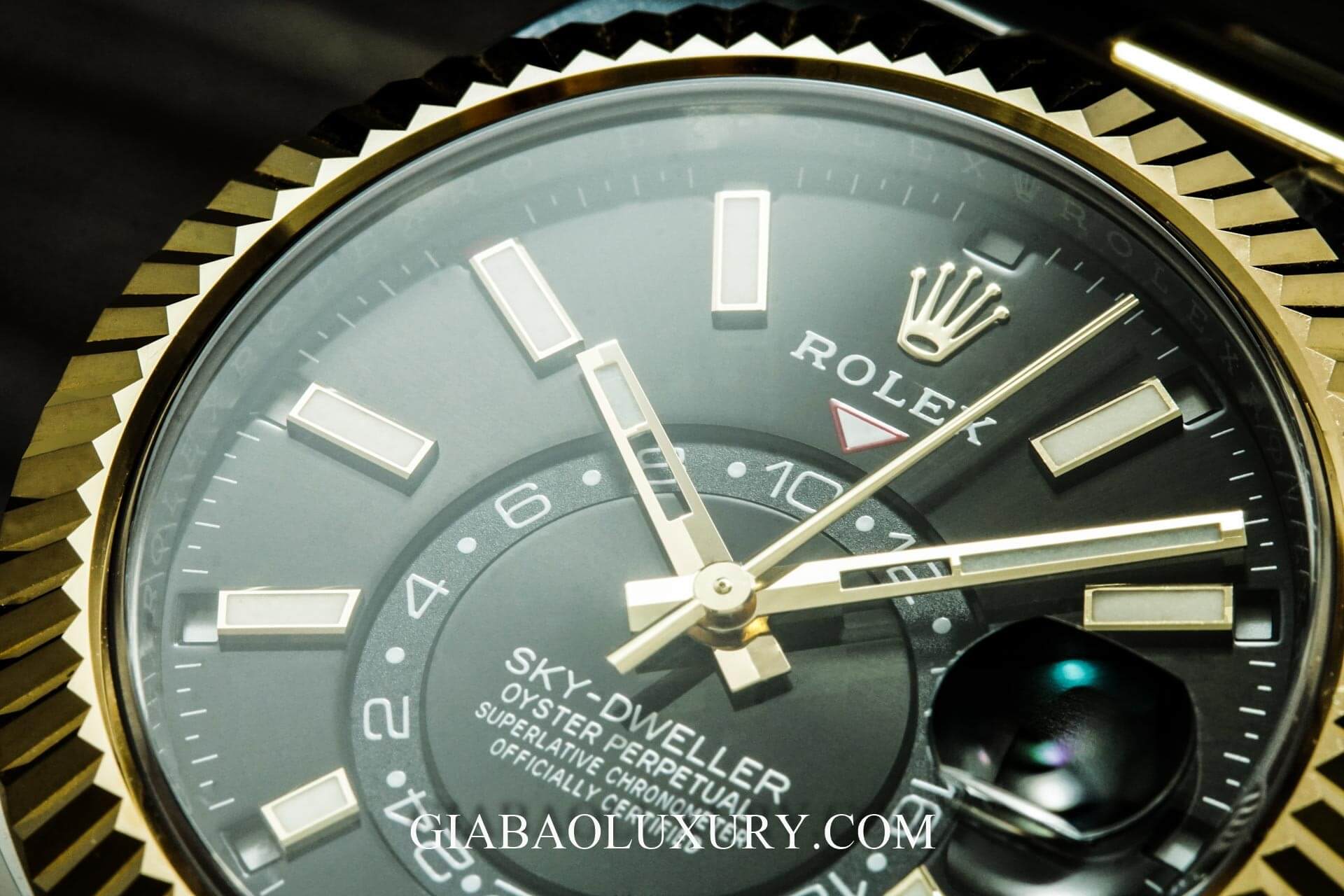 Đồng hồ Rolex Sky-Dweller 326933 lịch thường niên