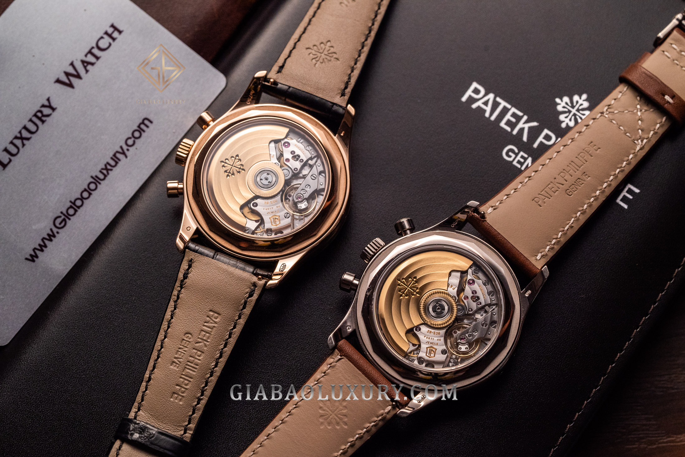 So sánh 2 mẫu đồng hồ Patek Philippe Complications 5960/01G và 5961R