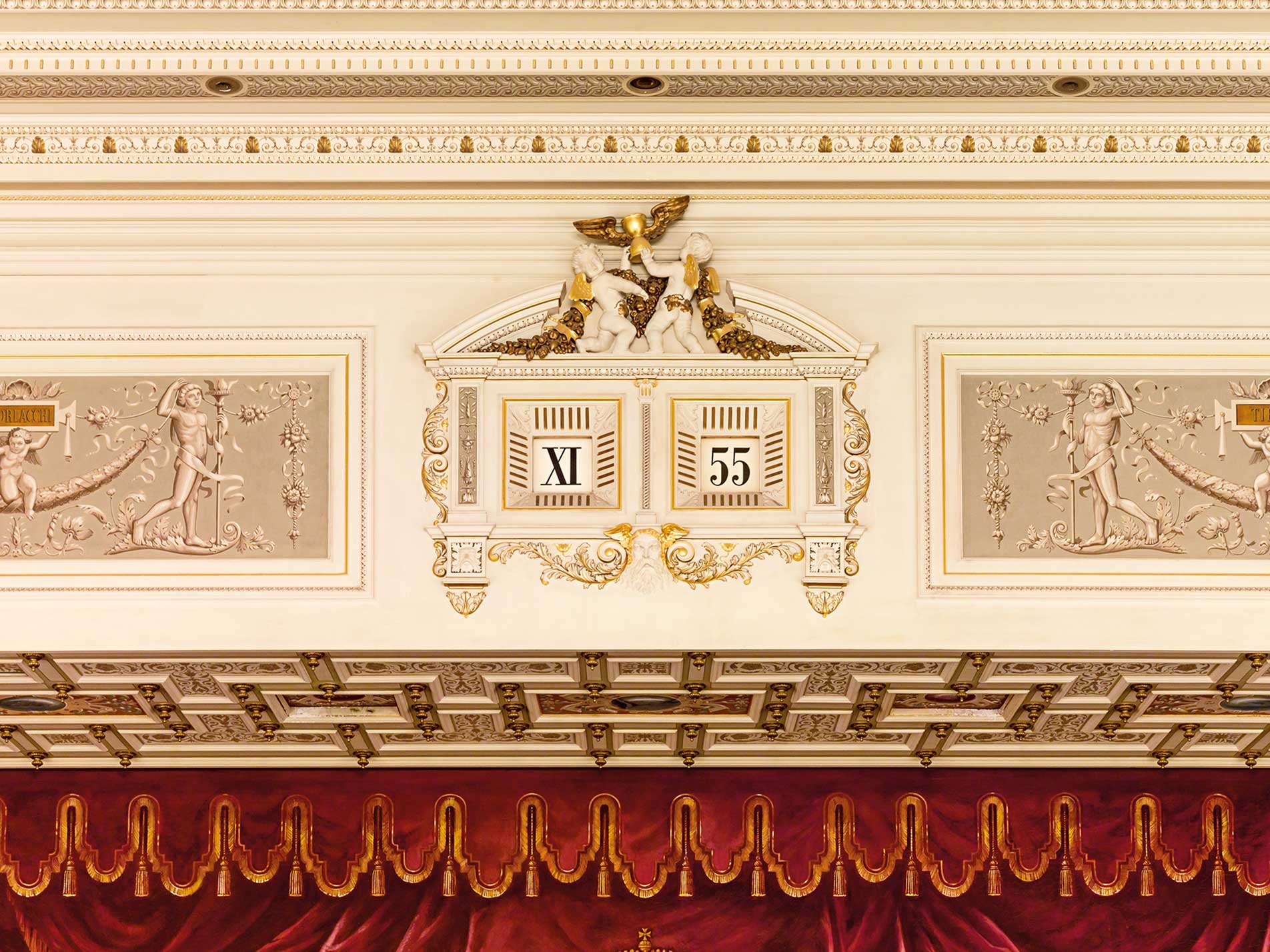 Ô lịch với cảm hứng từ chiếc “đồng hồ 5 phút” của Semper Opera Gia Bao Alange Sohne Big Date 