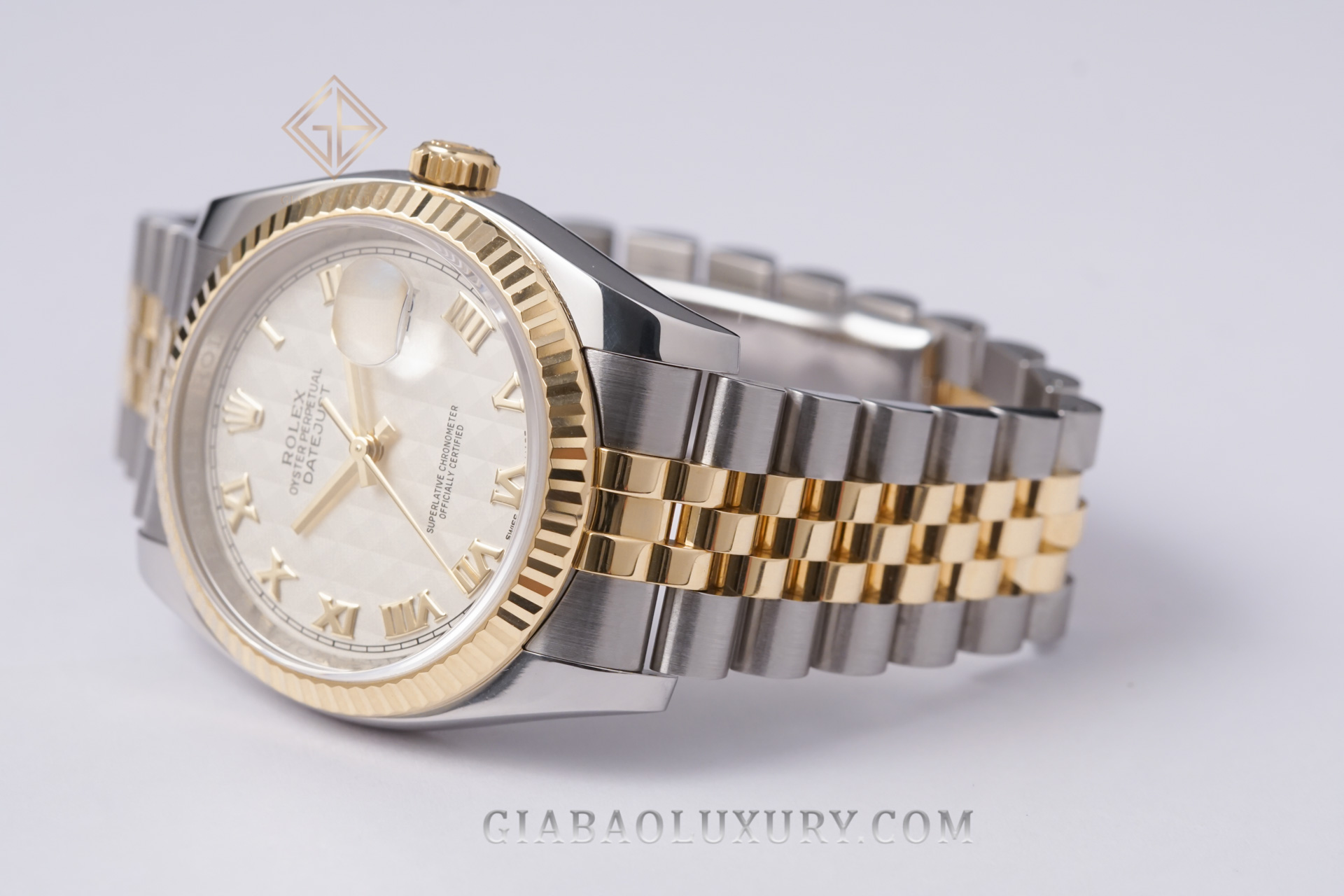 Đồng Hồ Rolex Datejust 36 116233 Mặt Số Caro Trắng