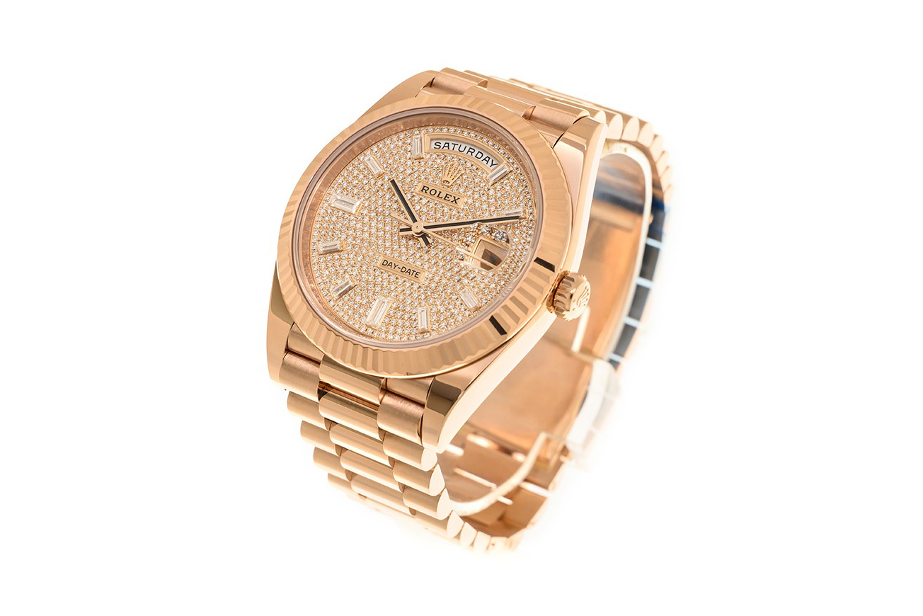 Đồng Hồ Rolex Day-Date 40 228235 Mặt Số Dát Kim Cương