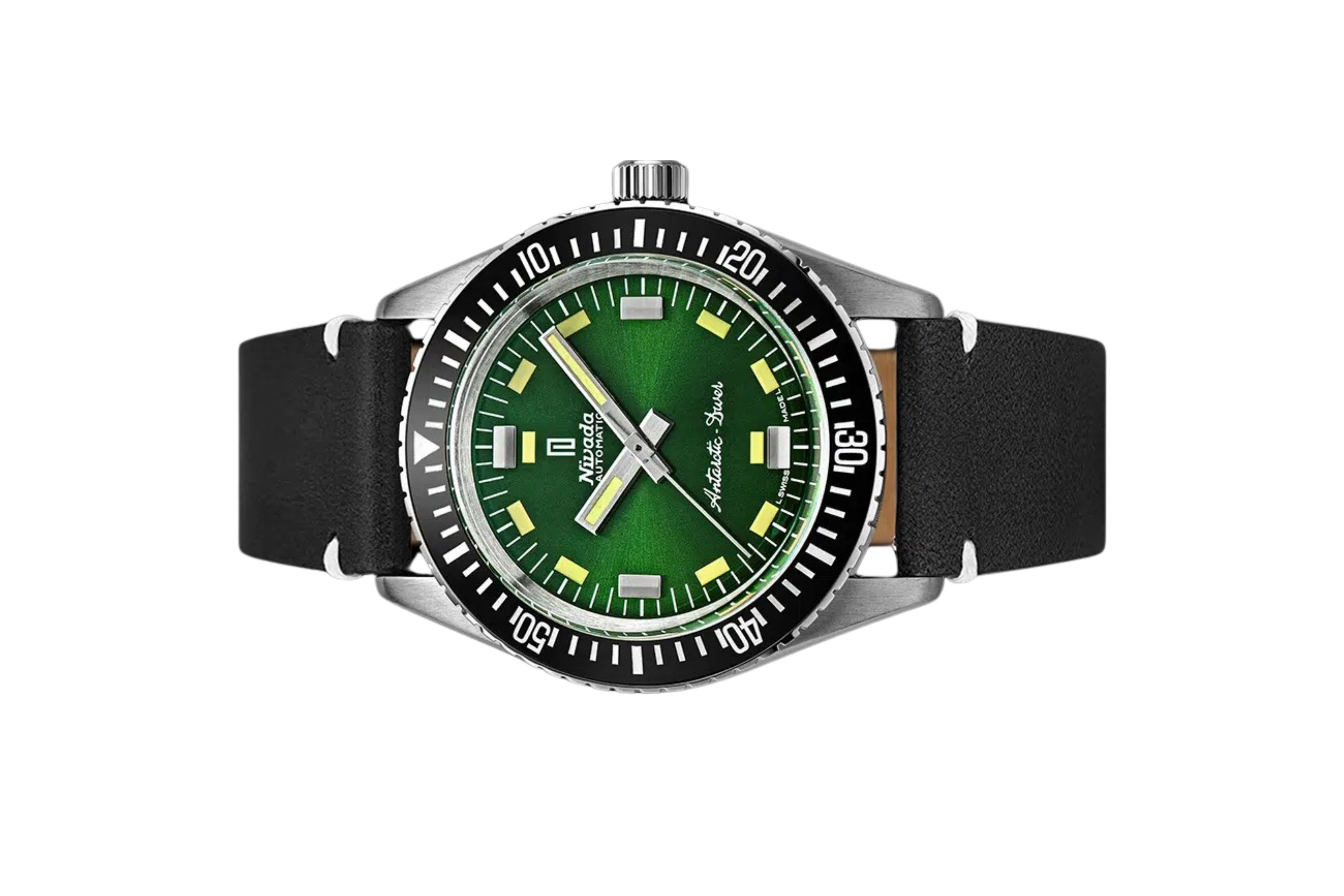 Đồng hồ đeo tay thương hiệu Nivada Grenchen, dòng sản phẩm Antarctic Diver, Ref num 32059A, mặt số xanh lá chải tia Sunray, size 38mm, máy tự động, vỏ đồng hồ bằng thép không gỉ và dây da bò, mới 100%