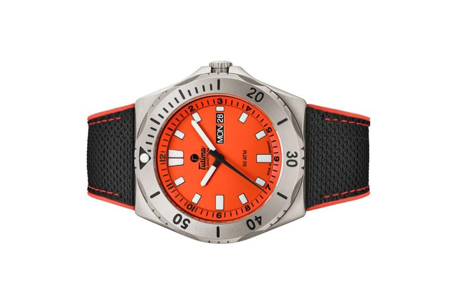 Đồng hồ đeo tay thương hiệu Tutima, dòng sản phẩm M2 Seven Seas, Ref no: 6151-07, mặt số cam Signal, size 44mm, máy tự động, vỏ đồng hồ bằng titanium và dây đeo vải Kevlar, hàng mới 100%