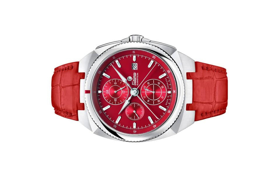 Đồng hồ đeo tay thương hiệu Tutima, dòng sản phẩm Saxon One, Ref no: 6420-09, mặt số màu đỏ Racing, size 43mm, máy tự động, vỏ đồng hồ bằng thép không gỉ, dây đeo da cá sấu, hàng mới 100%