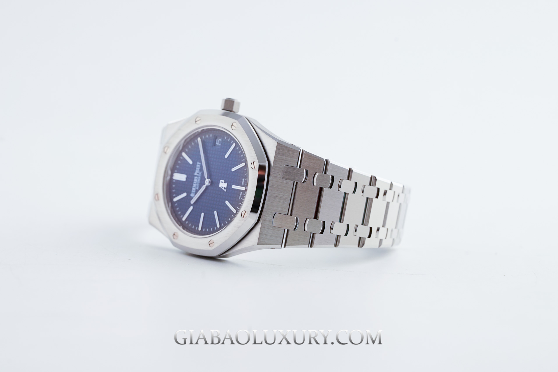 Đồng Hồ Audemars Piguet Royal Oak Jumbo Extra-Thin 15202ST.OO.1240ST.01 (Like New)