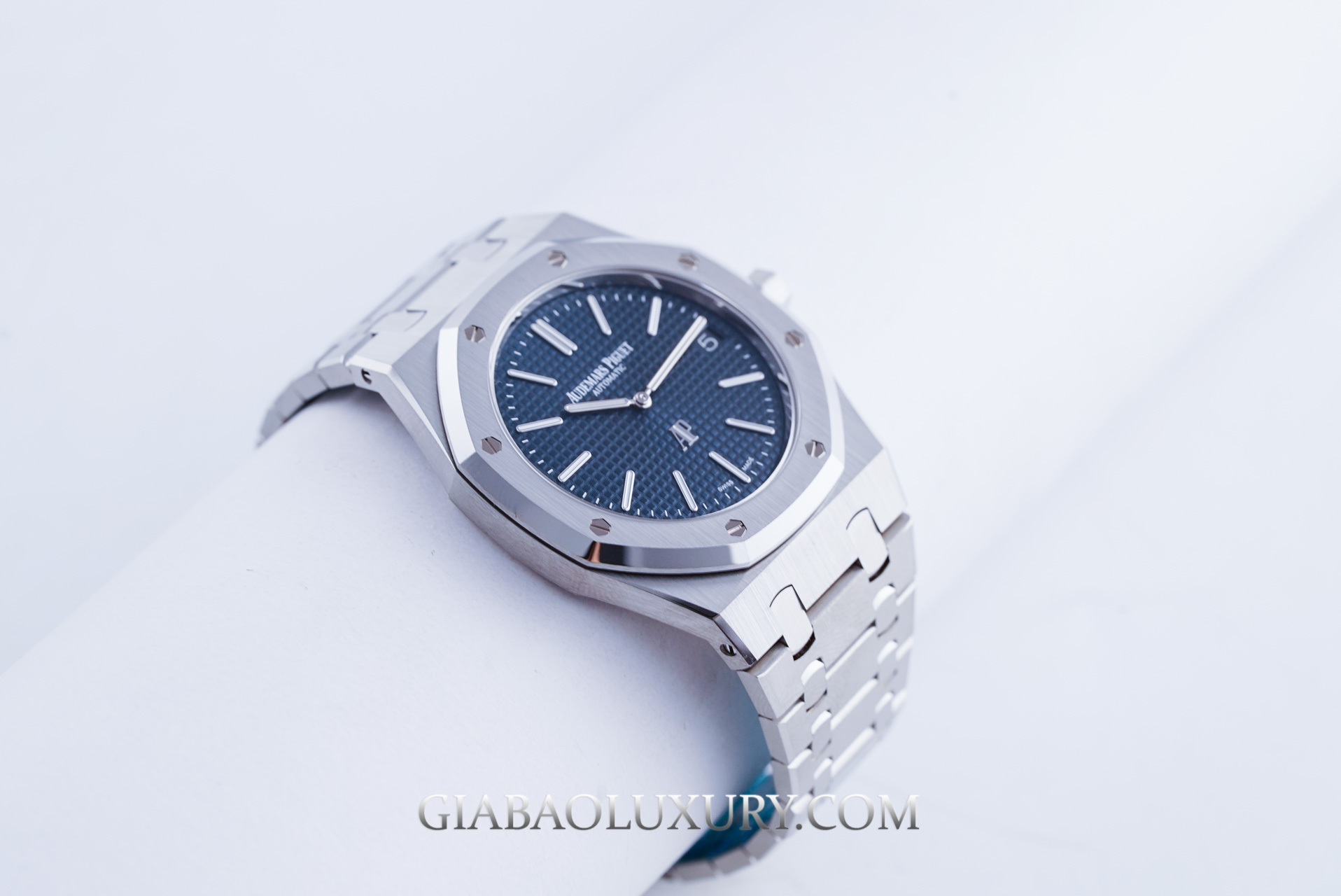 Đồng Hồ Audemars Piguet Royal Oak Jumbo Extra-Thin 15202ST.OO.1240ST.01 (Like New)