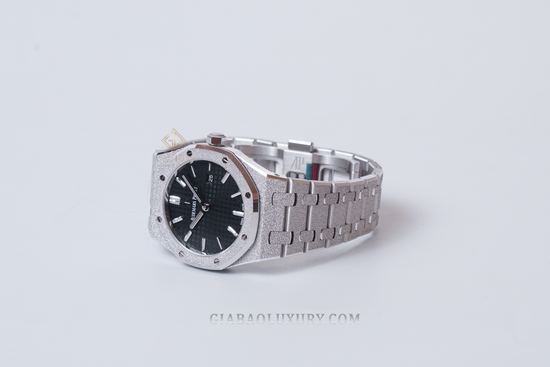 Đồng Hồ Audemars Piguet Royal Oak Frosted Gold 67653BC.GG.1263BC.02