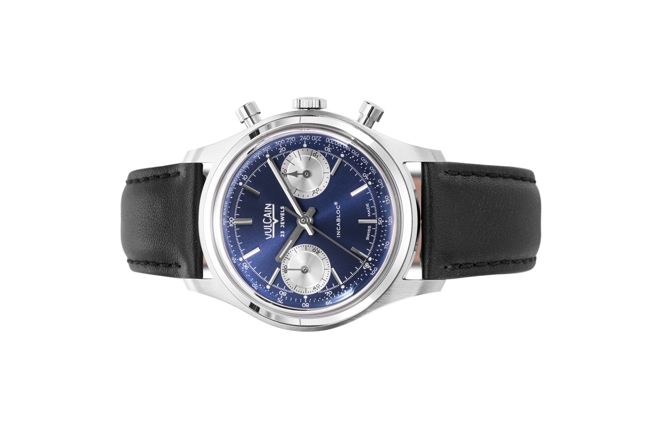 Đồng hồ đeo tay thương hiệu Vulcain, dòng sản phẩm Chronograph 70's, Ref no: 640109A30, mặt số xanh blue, size 38mm, máy lên cót tay, vỏ đồng hồ thép không gỉ 316L, dây da bê, hàng mới 100%