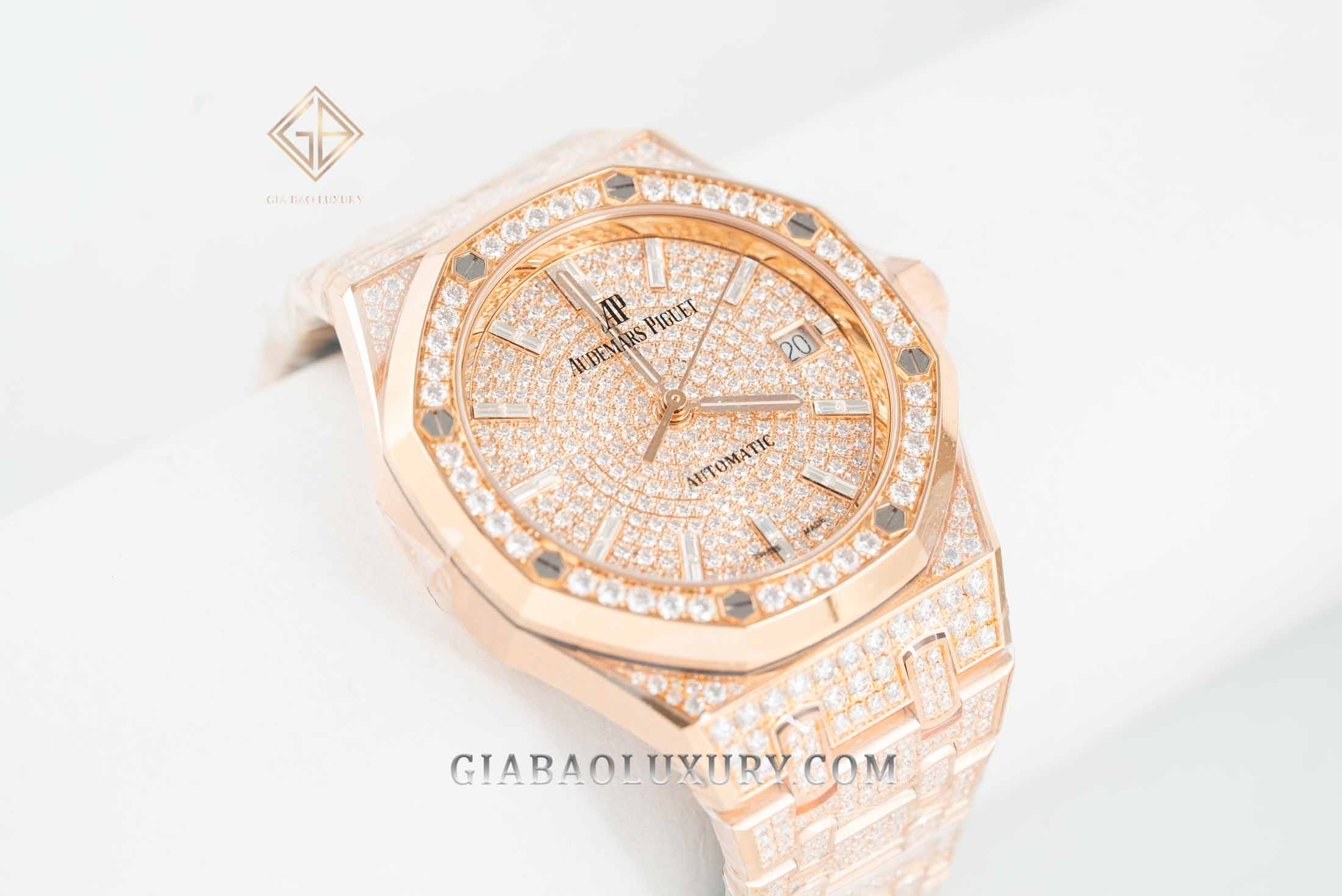 Đồng hồ Audemars Piguet Royal Oak 37 Selfwinding Diamonds 15452OR.ZZ.1258OR.02