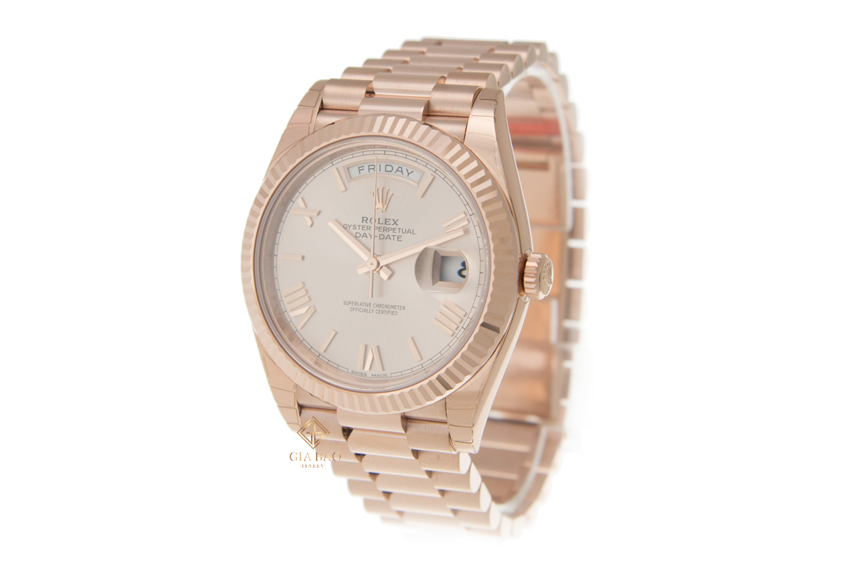 Đồng Hồ Rolex Day-Date 40 228235 Mặt Số Sundust Cọc Số La Mã