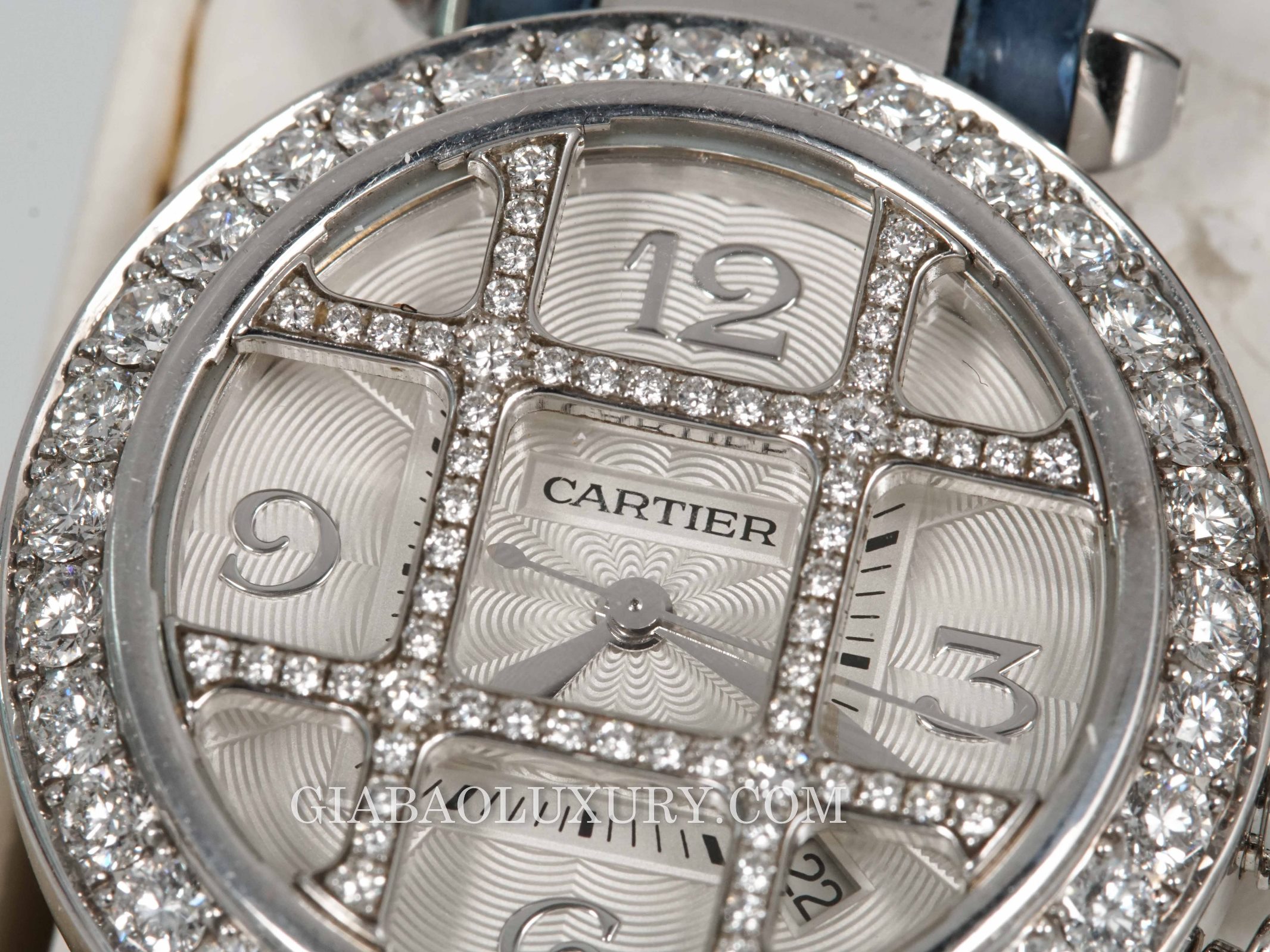 Đồng Hồ Cartier Pasha Diamond Grid WJ116136