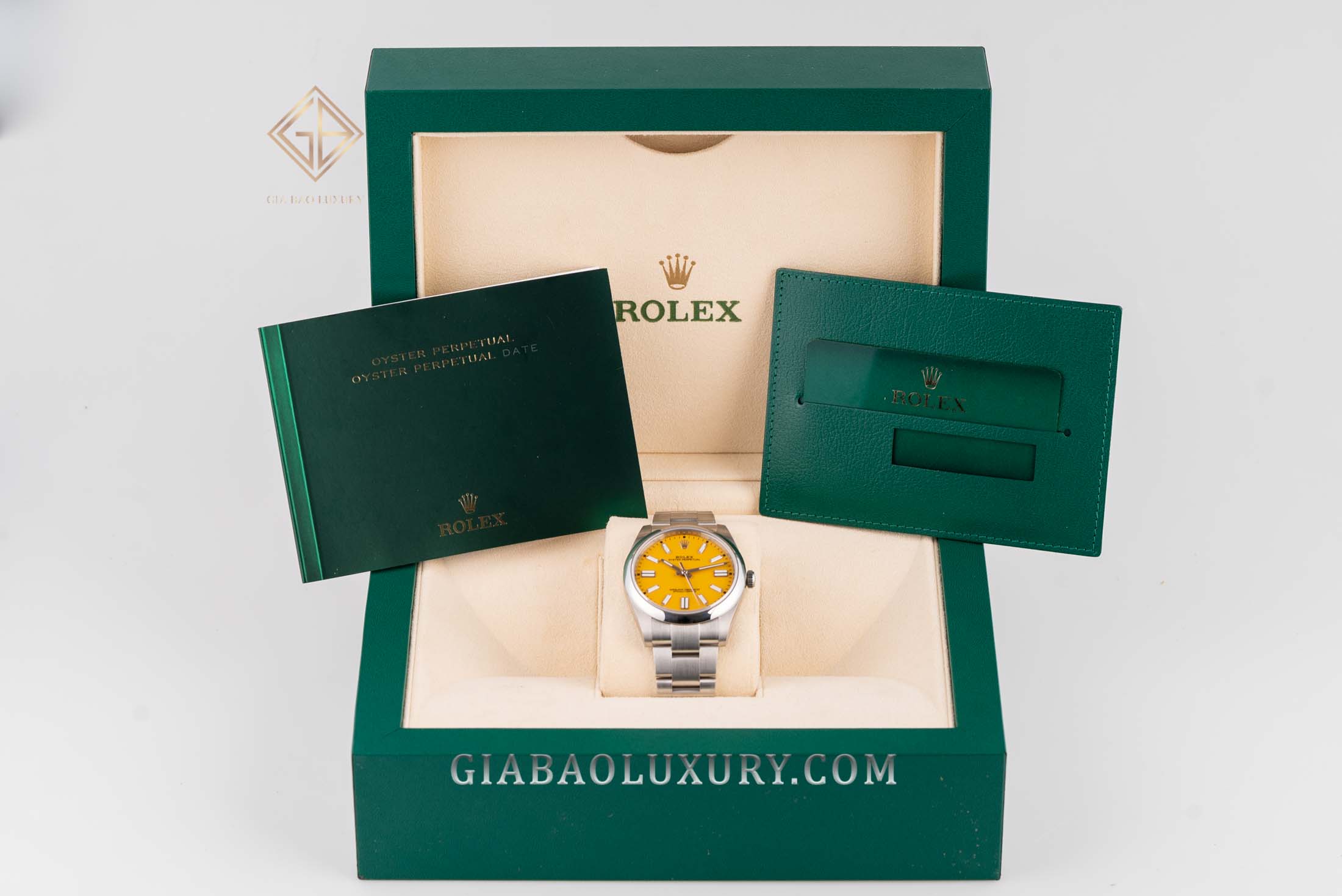 Đồng Hồ Rolex Oyster Perpetual 41 124300 Mặt Số Vàng