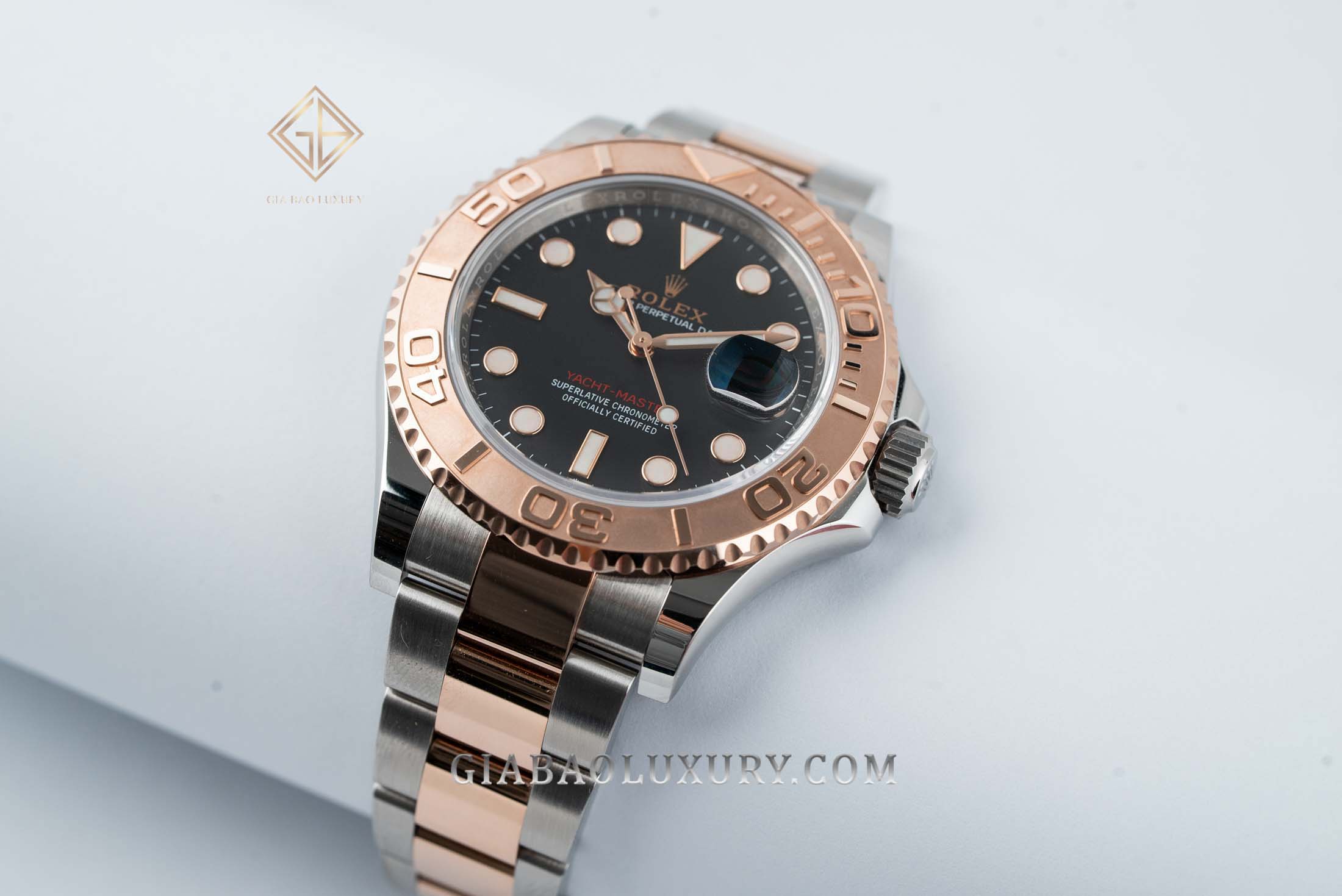 Đồng Hồ Rolex Yacht Master 40 126621 Mặt Số Đen