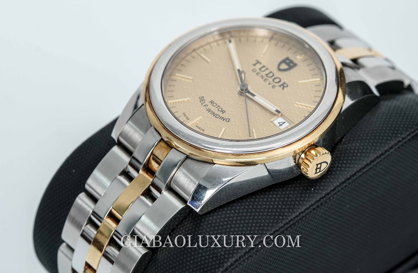 Đồng hồ Tudor Glamour Date