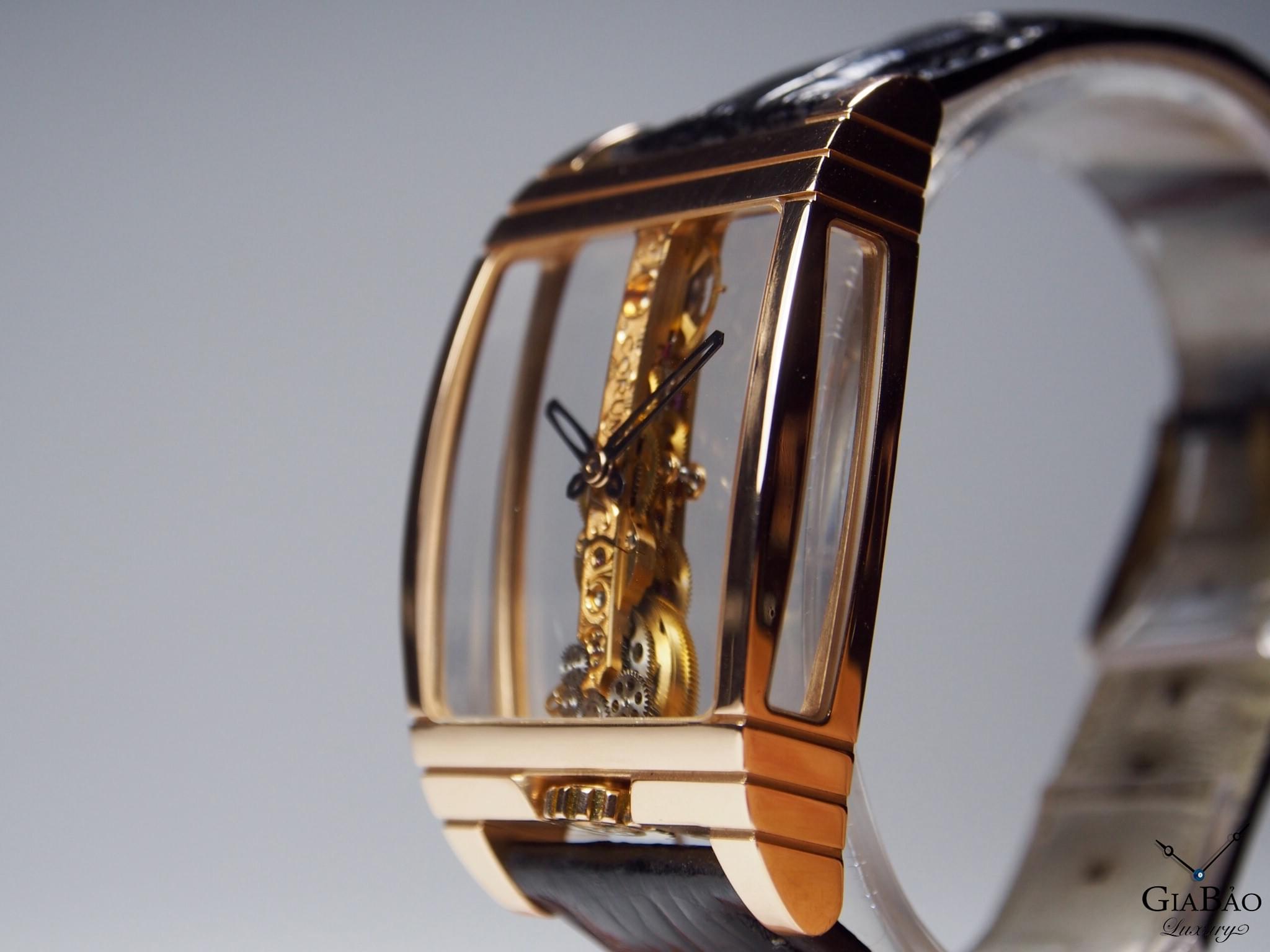Đồng hồ Corum Golden Bridge