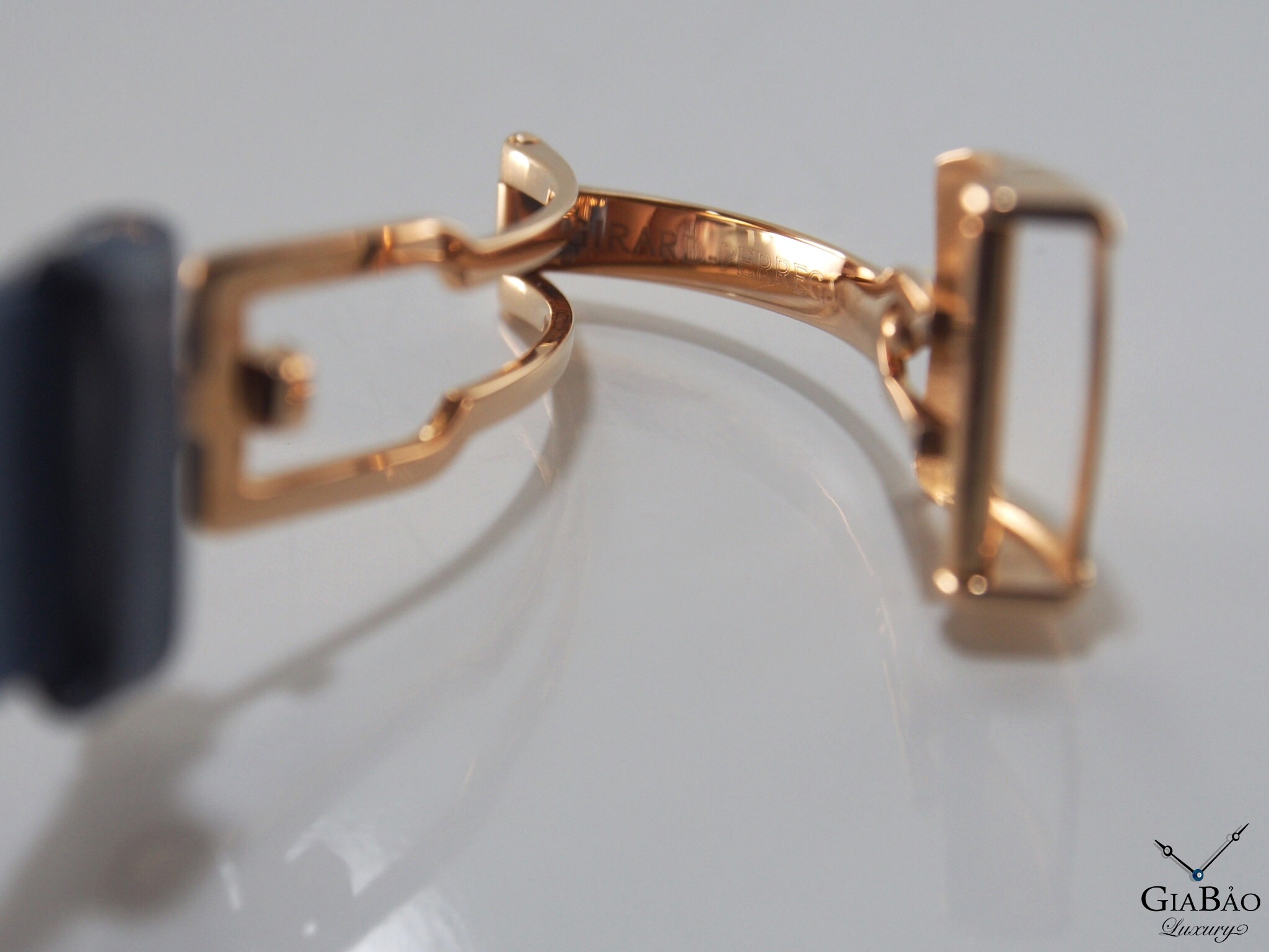 Đồng Hồ Girard Perregaux Cat’s Eye