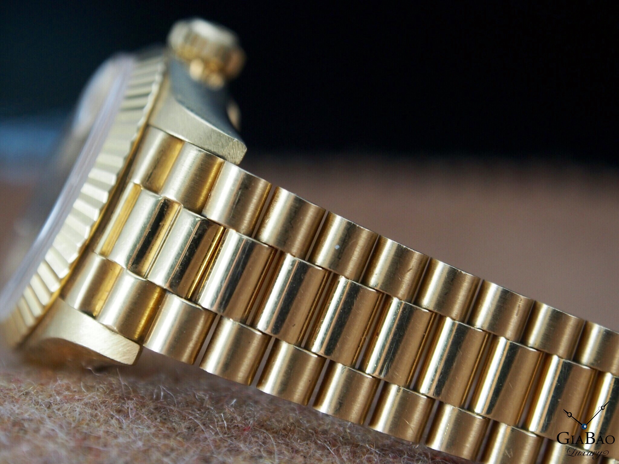 Đồng Hồ Rolex Lady Datejust 69178 Mặt Số Champagne Nạm Kim Cương