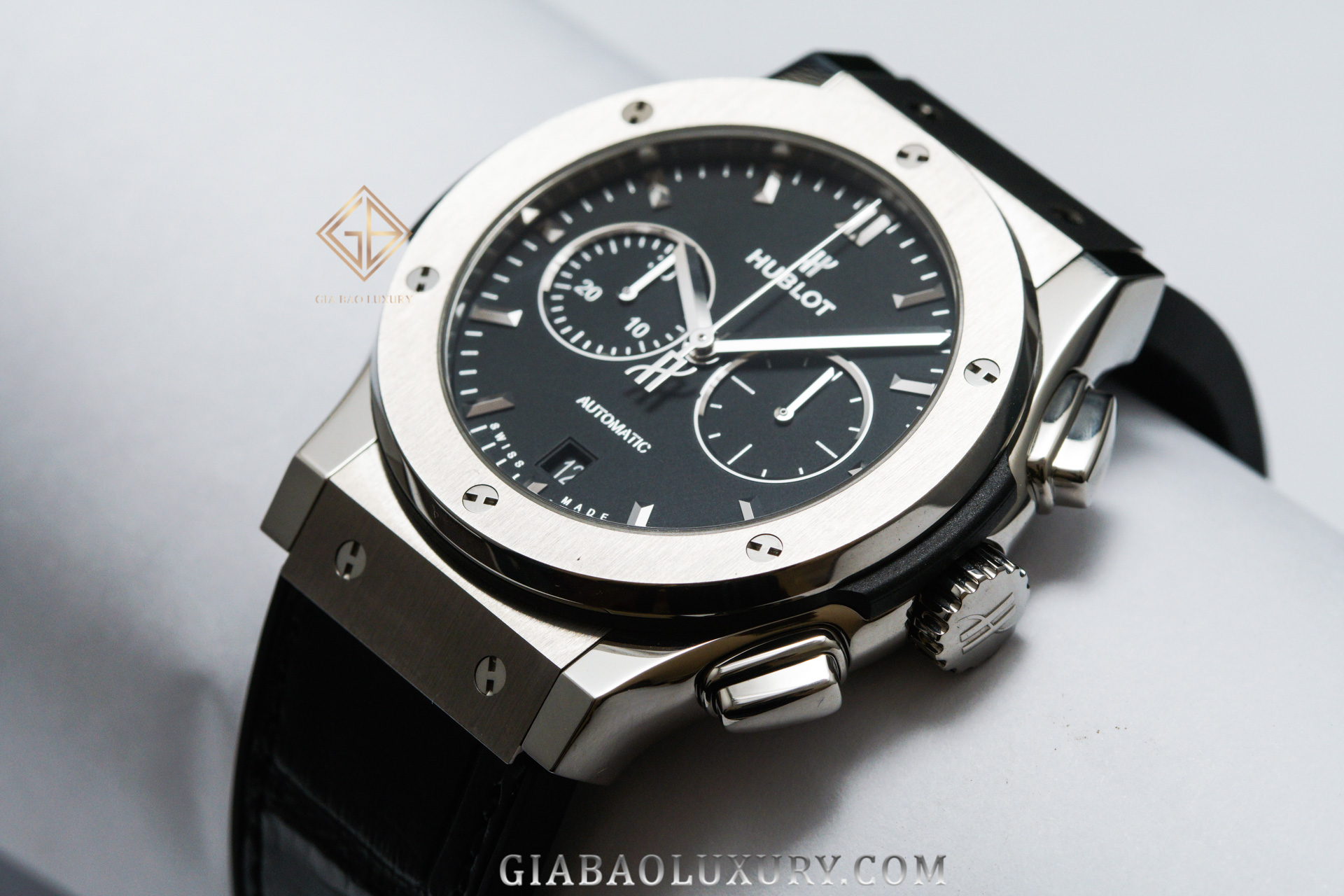 Đồng Hồ Hublot Classic Fusion Titanium Chronograph 541.NX.1171.LR