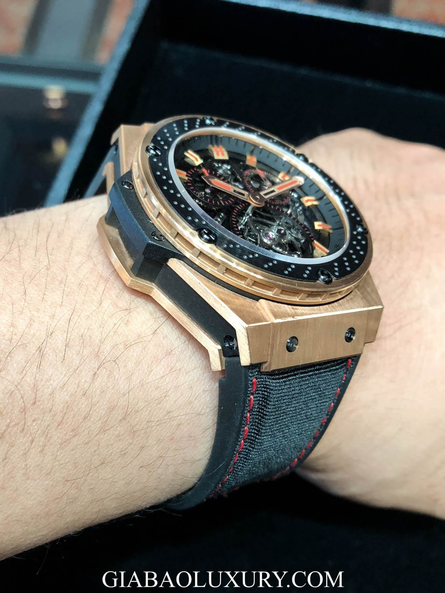 Đồng Hồ Hublot King Power F1 Tourbillon