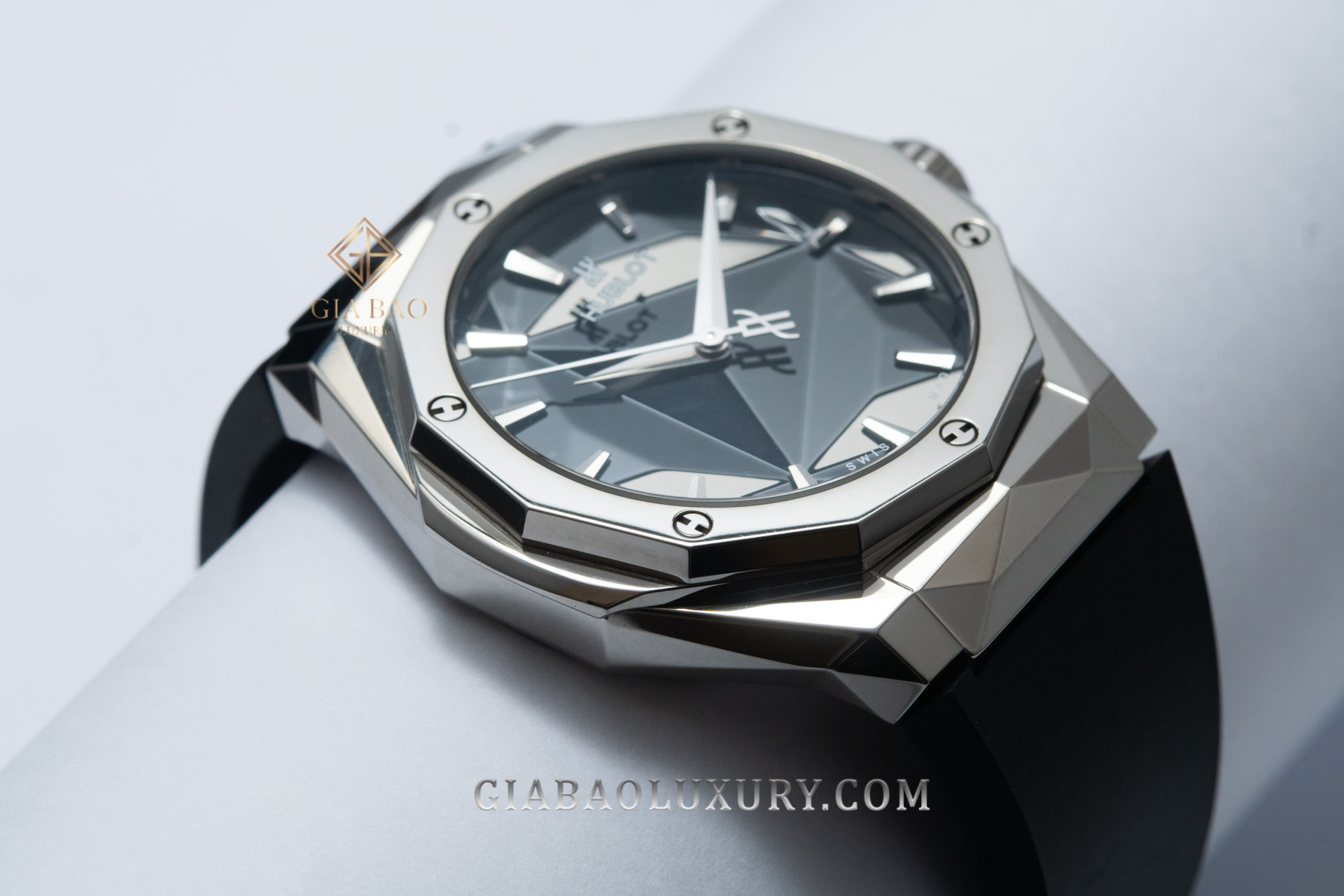 Đồng Hồ Hublot Classic Fusion Orlinski Titanium 40mm 550.NS.1800.RX.ORL19