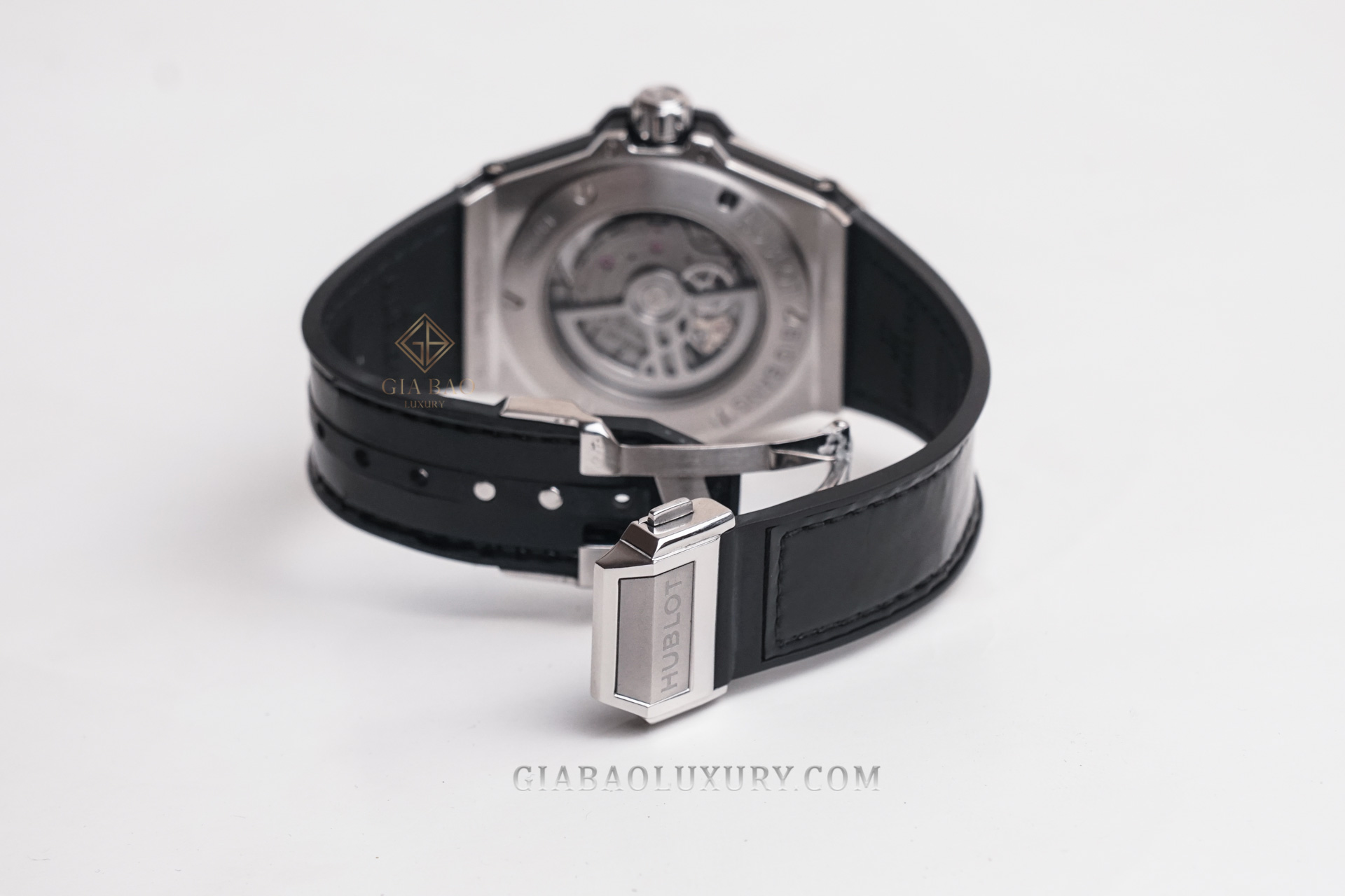 Đồng Hồ Hublot Big Bang 465.SS.1117.VR.1704.MXM18 (Like New)