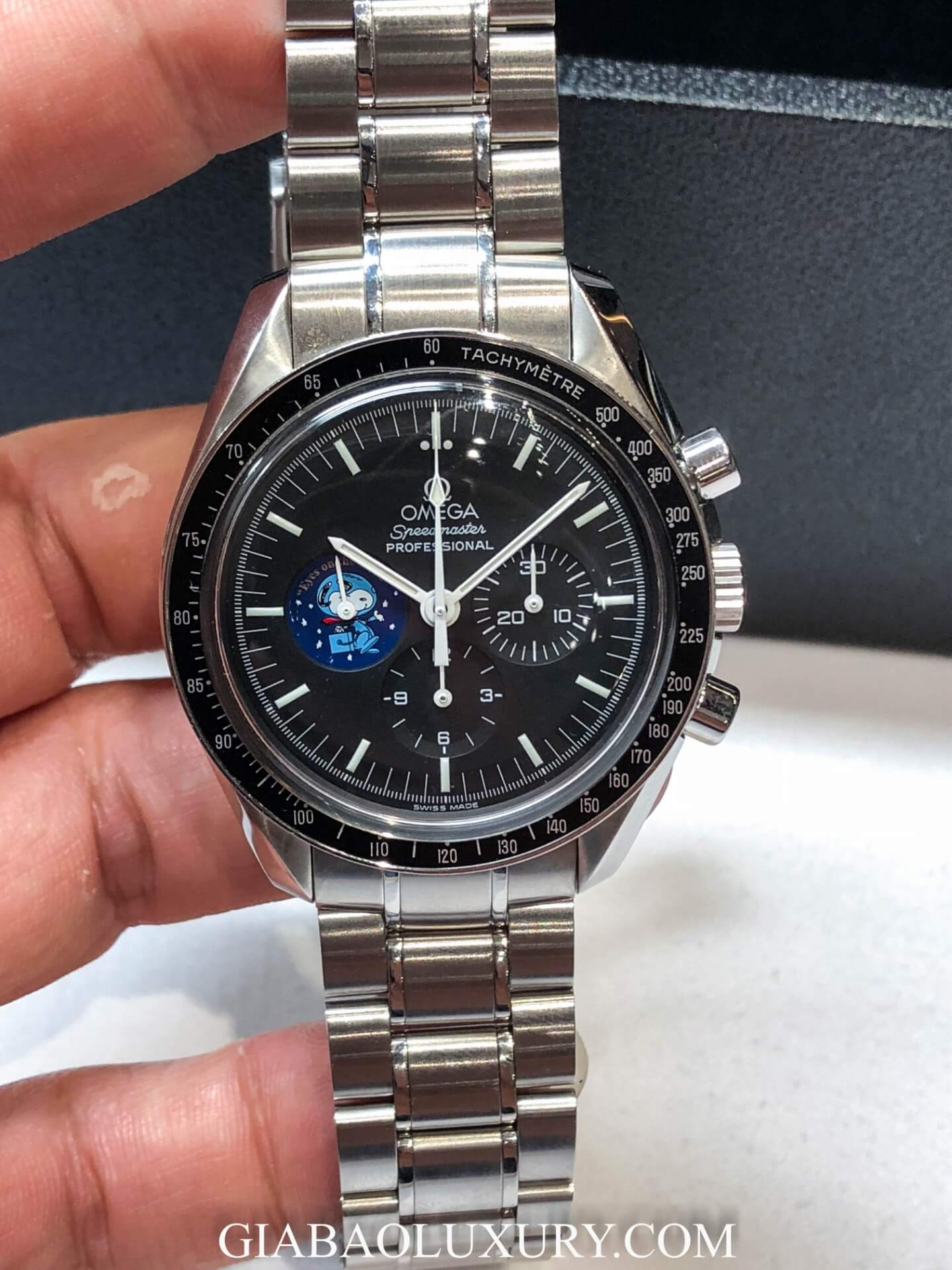 Đồng Hồ Omega Speedmaster Professional The Moon Watch Snoopy